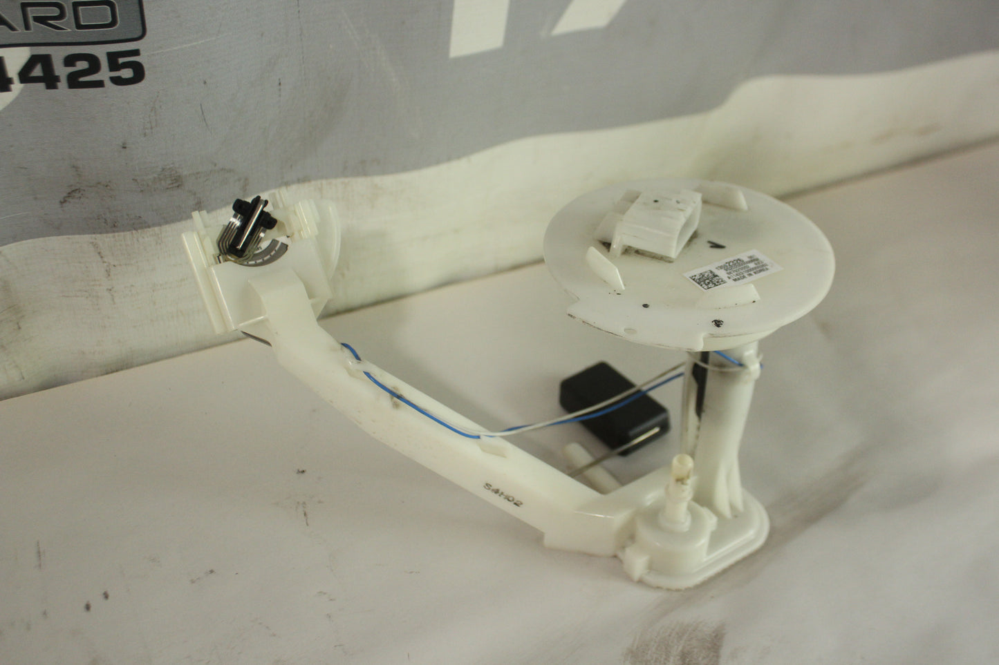2015 Chevy SS Sedan Fuel Pump w/ Level Sensor OEM - Day's Parts Yard