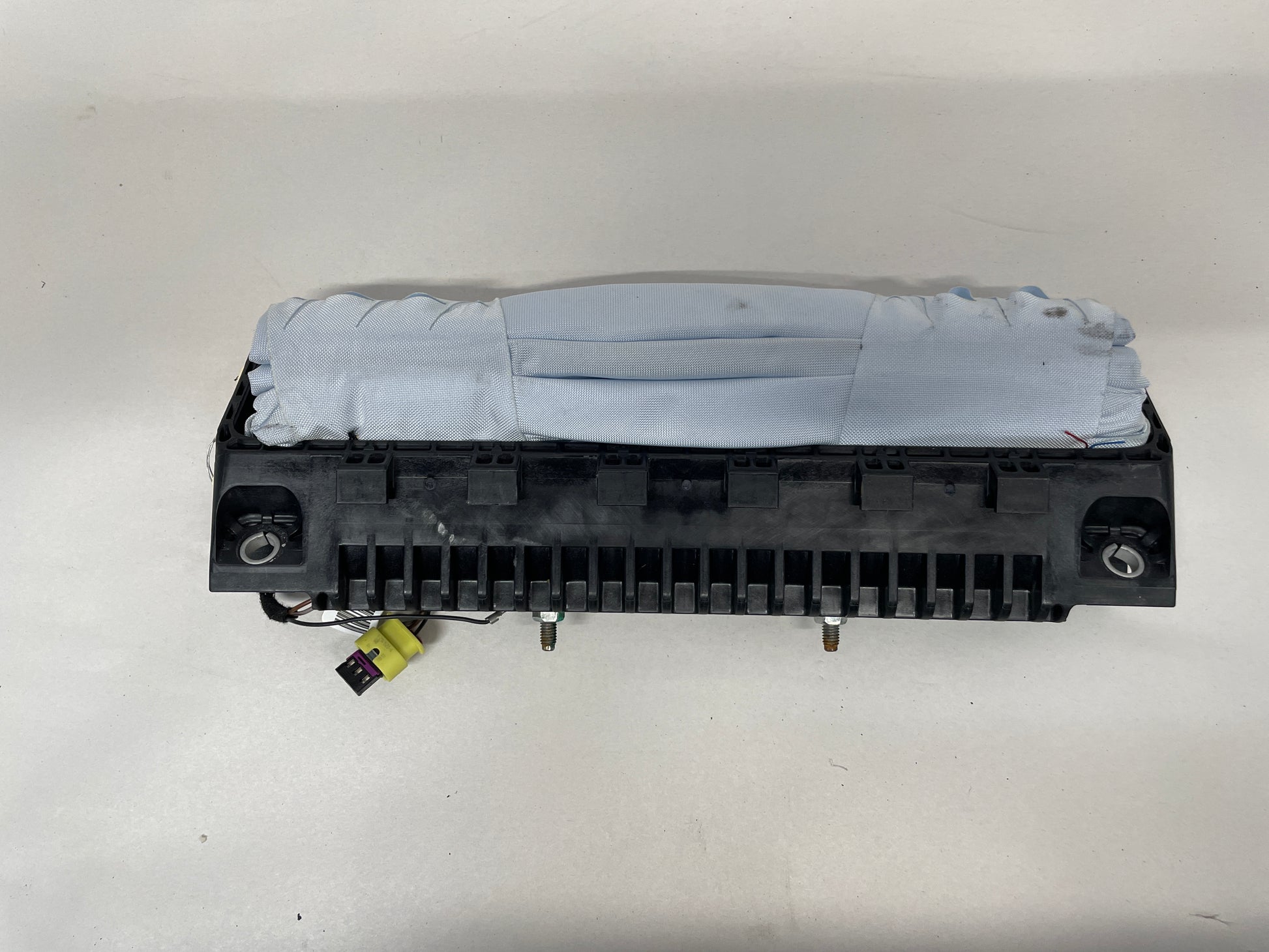 2017 Chevy SS Sedan RH Passenger Side Knee Dash Airbag OEM - Day's Parts Yard