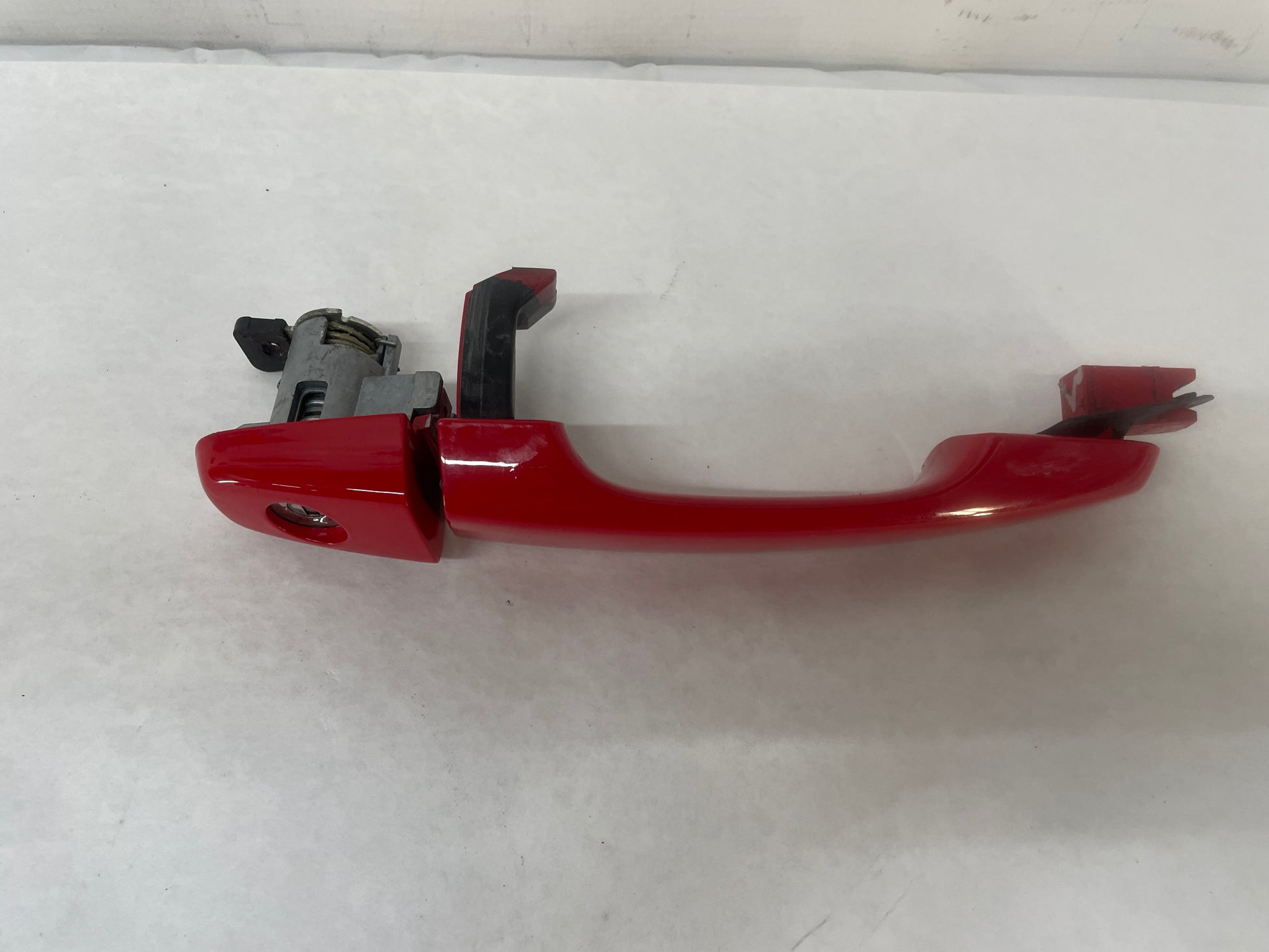 2009 Pontiac G8 GT LH Driver Exterior Door Handle w/ Bracket Red OEM - Day's Parts Yard