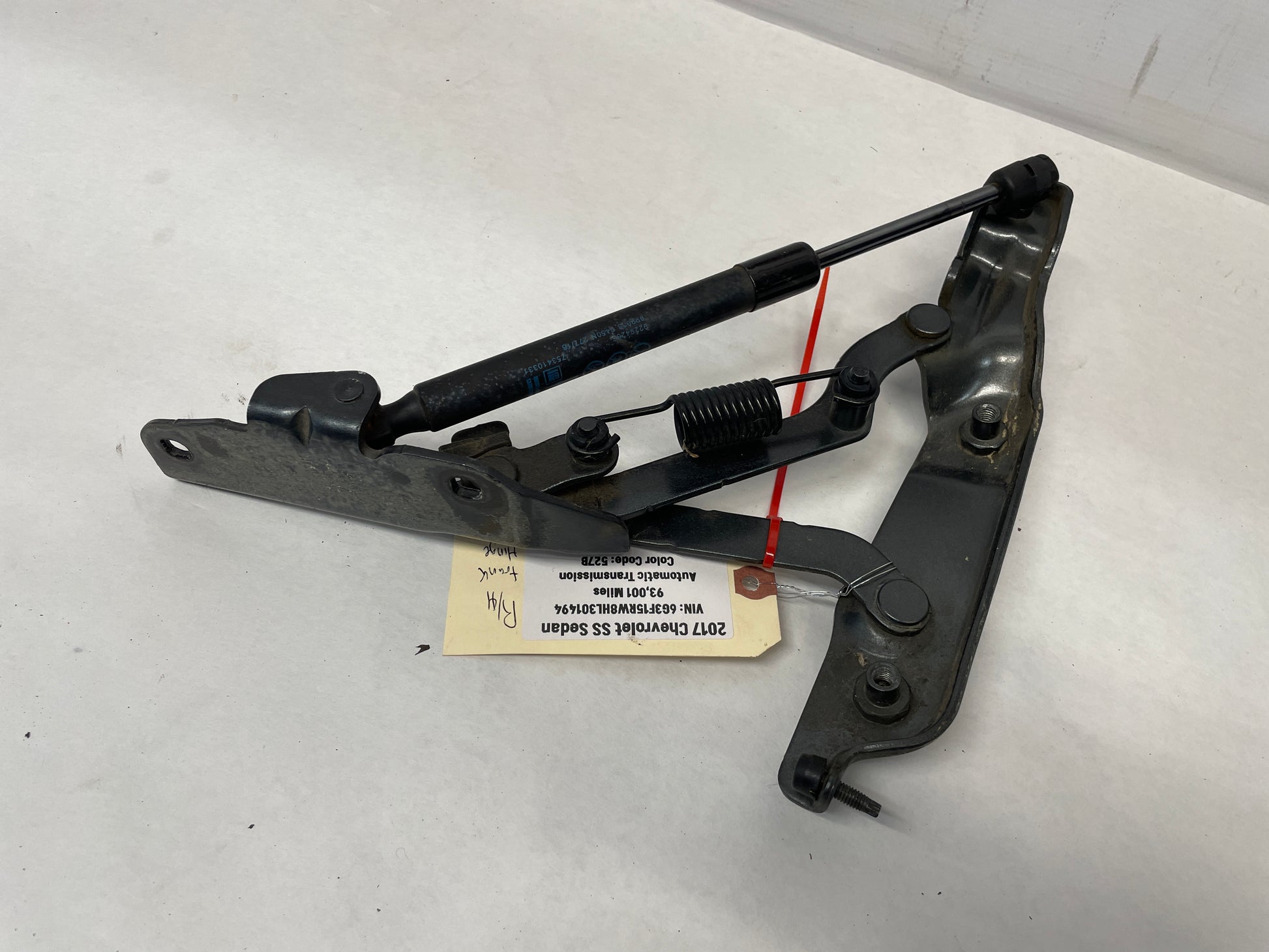 2017 Chevy SS Sedan RH & LH Trunk Hinges OEM - Day's Parts Yard
