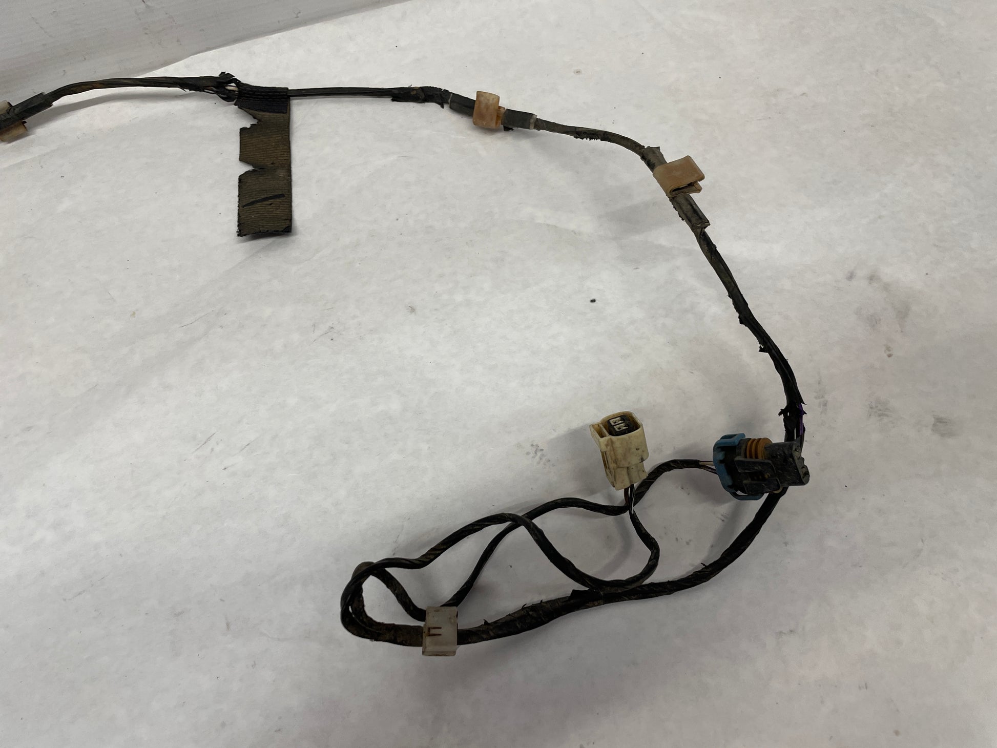 2006 Pontiac GTO Front Bumper Fog Light Lamp Wire Wiring Harness OEM - Day's Parts Yard