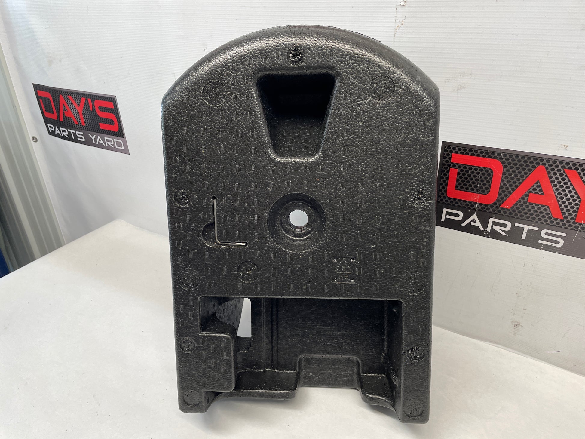 2017 Chevy SS Sedan Spare Tire Sealant Container & Compressor Assembly OEM - Day's Parts Yard