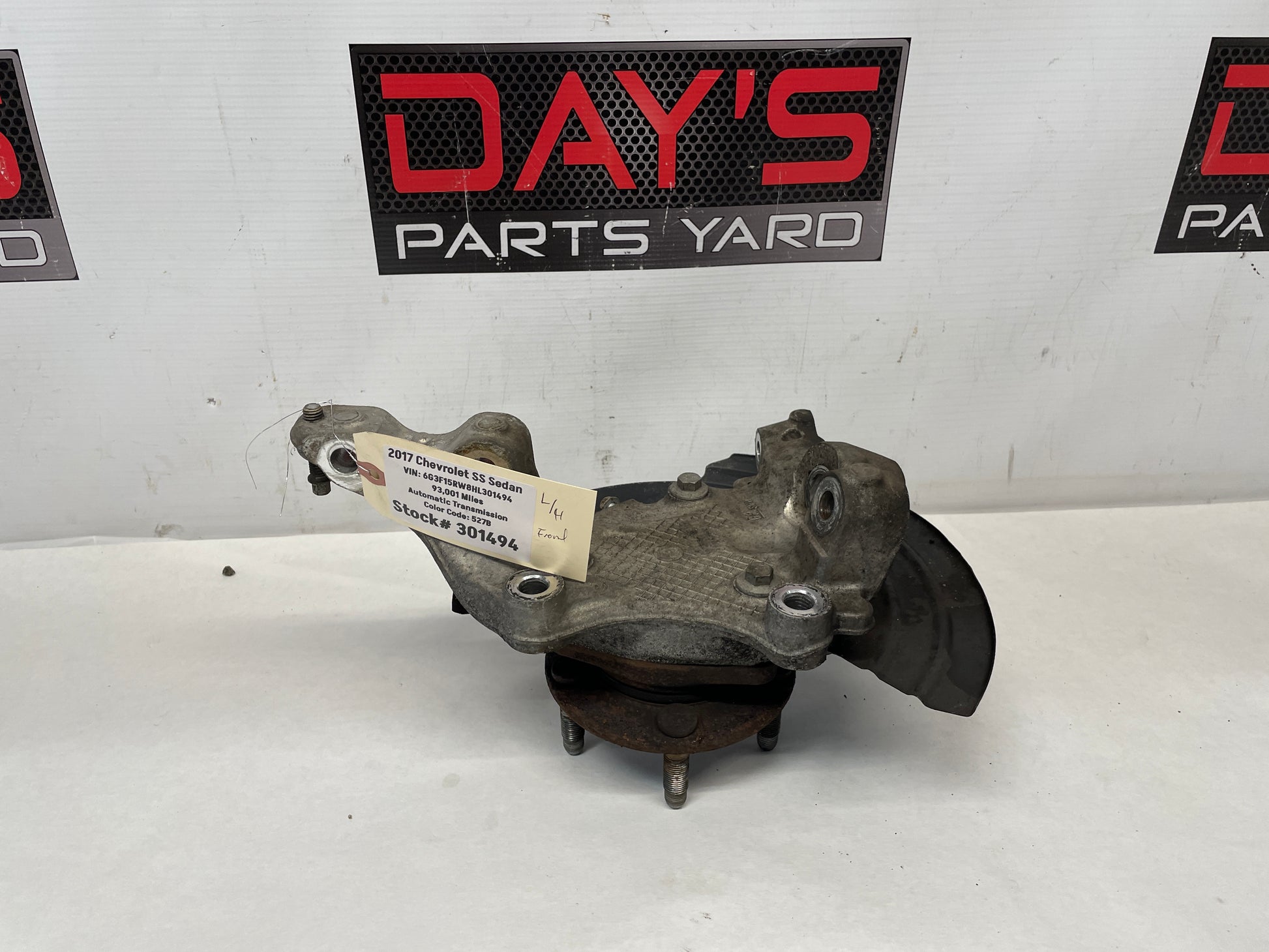 2017 Chevy SS Sedan LH Driver Front Hub Knuckle Spindle Wheel Bearing Assembly OEM - Day's Parts Yard