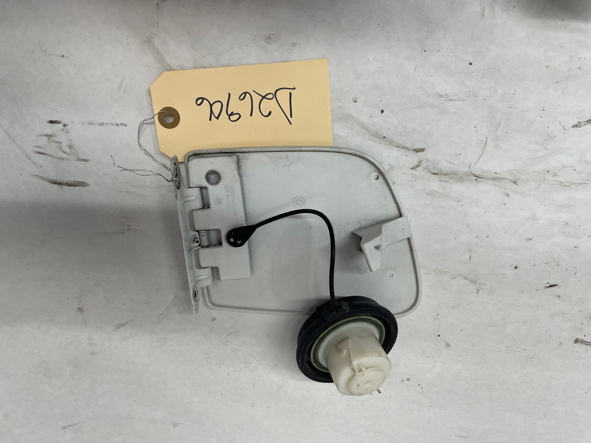 2008 Chevy Corvette Gas Fuel Tank Filler Door Cover W/Hinge White OEM - Day's Parts Yard