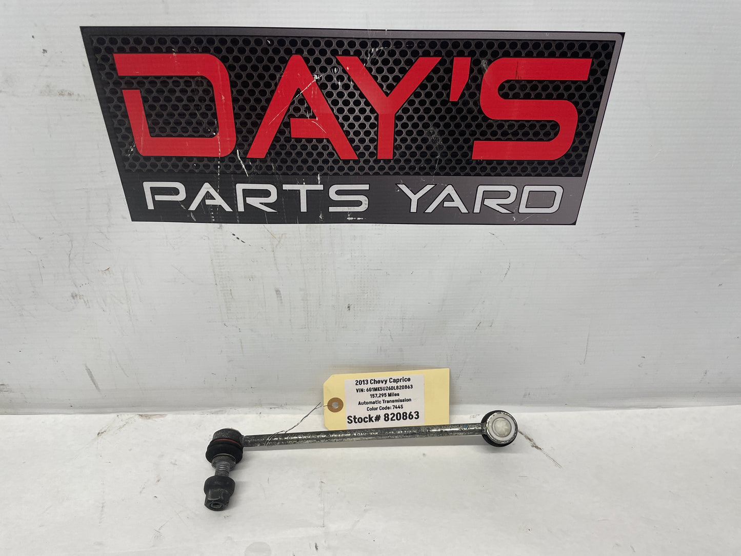 2013 Chevy Caprice RH Passenger Front Suspension Stabilizer Sway Bar Link End OEM - Day's Parts Yard