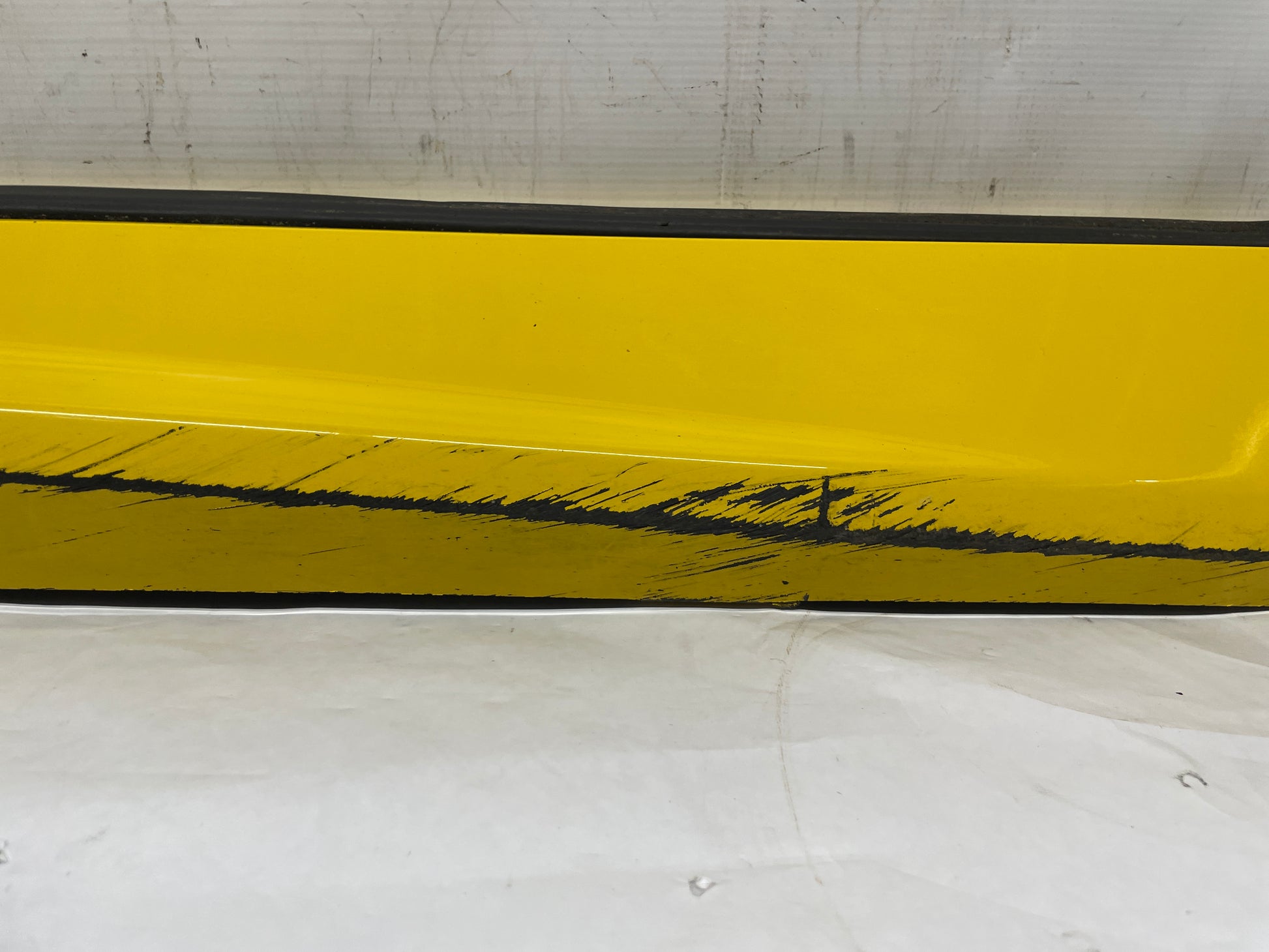 2012 Chevy Camaro SS RH Passenger GFX Rocker Molding Side Skirt Trim Panel OEM - Day's Parts Yard