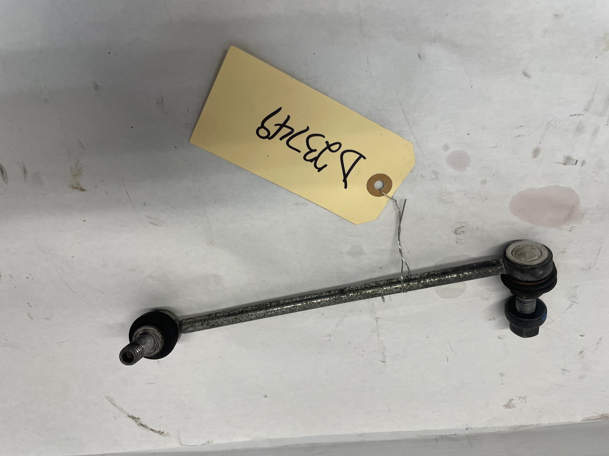 2013 Chevy Caprice RH Passenger Front Suspension Stabilizer Sway Bar Link End OEM - Day's Parts Yard