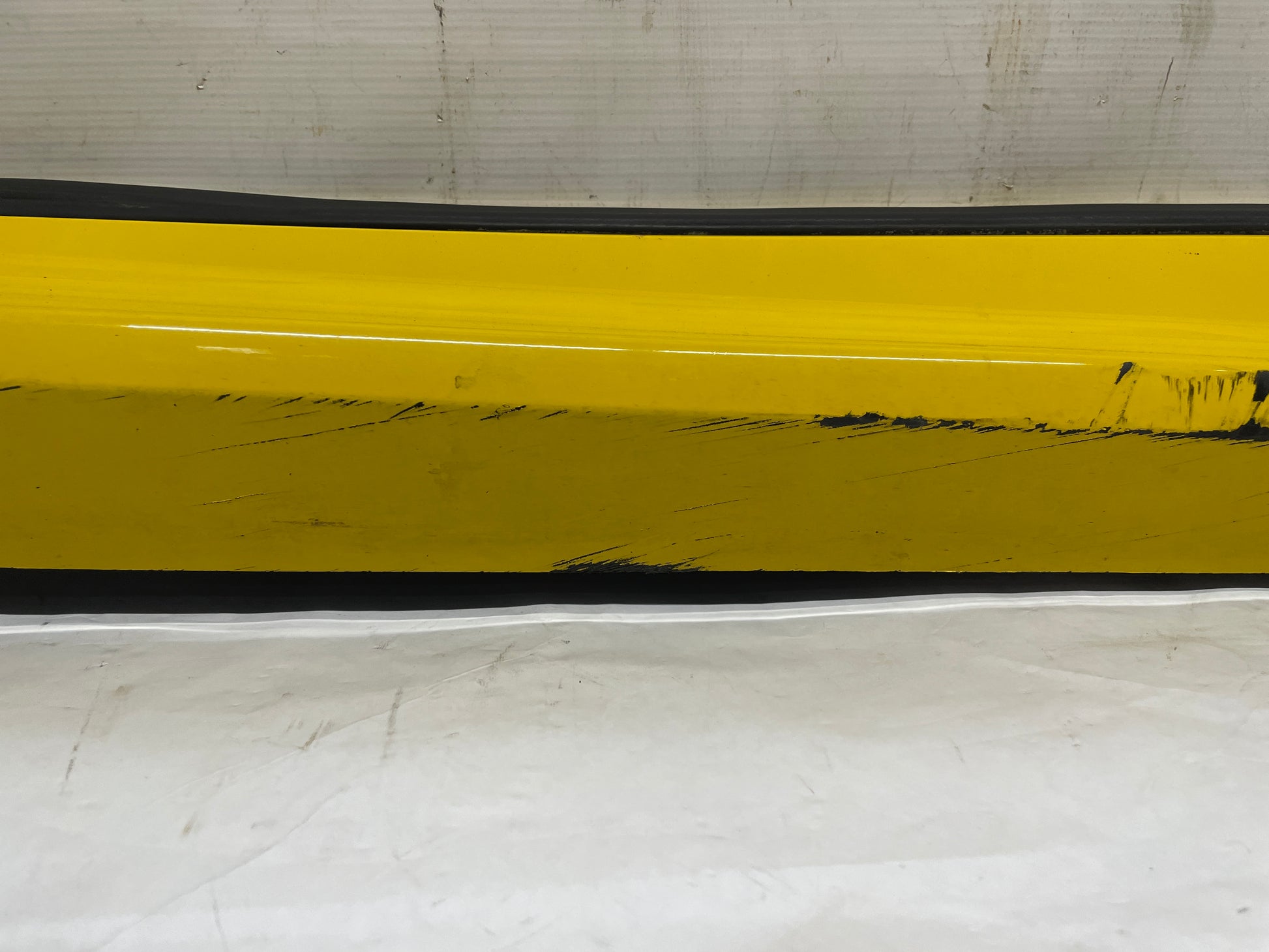 2012 Chevy Camaro SS RH Passenger GFX Rocker Molding Side Skirt Trim Panel OEM - Day's Parts Yard