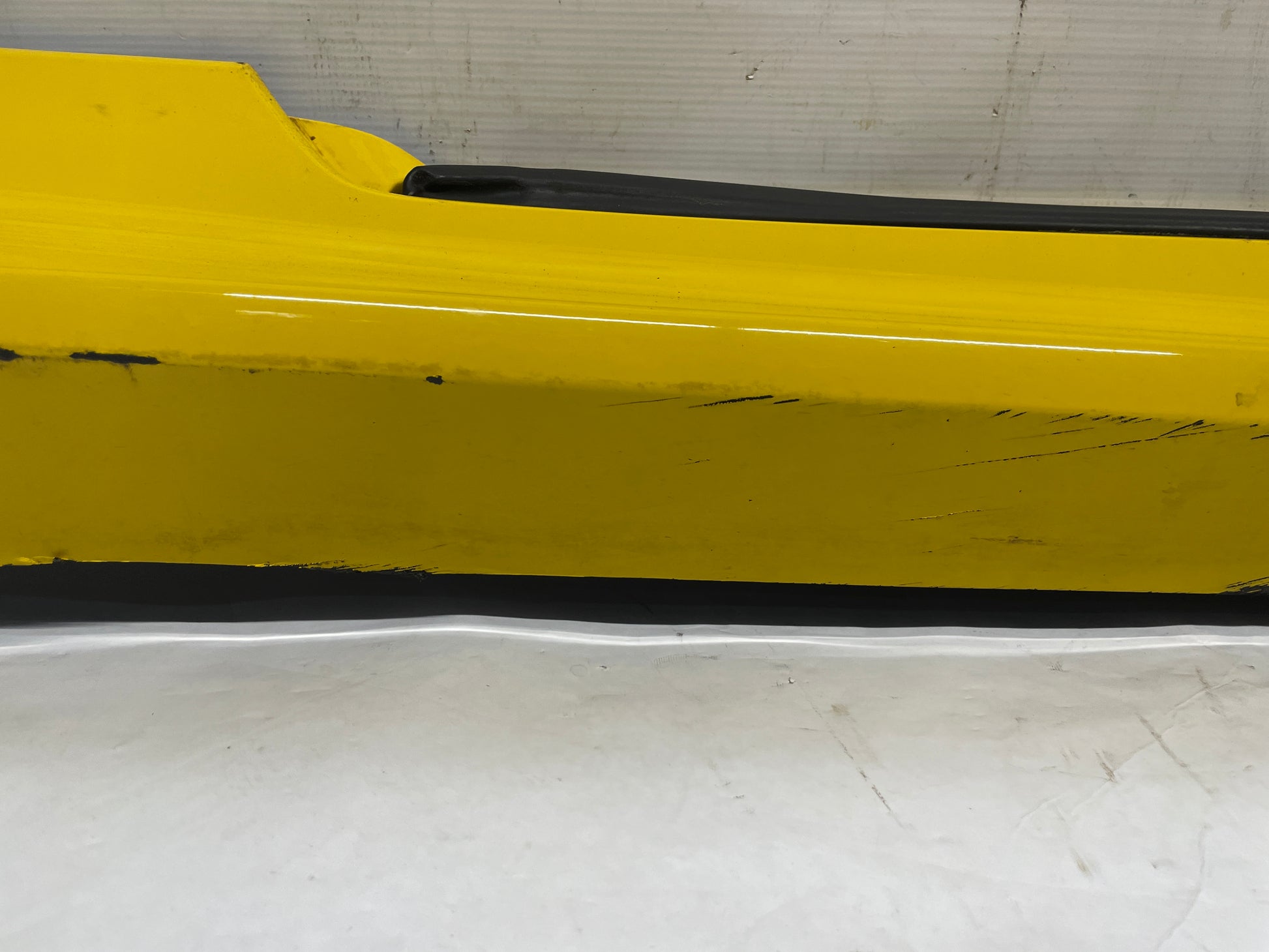 2012 Chevy Camaro SS RH Passenger GFX Rocker Molding Side Skirt Trim Panel OEM - Day's Parts Yard