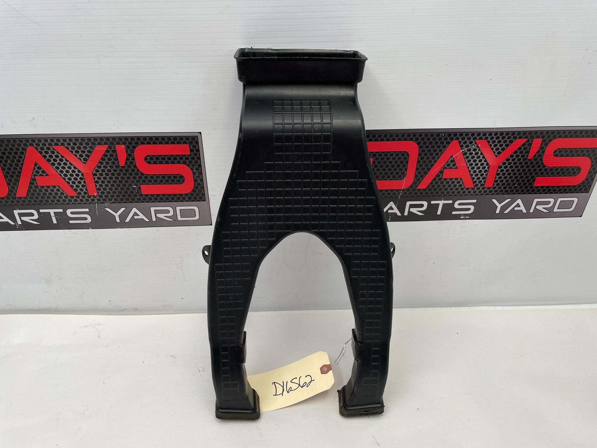 2009 Pontiac G8 A/C Heater HVAC Rear Console Air Vent Duct OEM - Day's Parts Yard