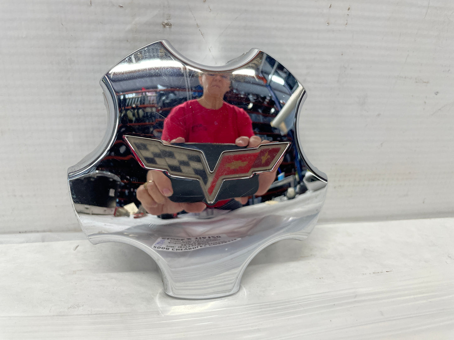 2008 Chevy Corvette Center Wheel Cap OEM - Day's Parts Yard