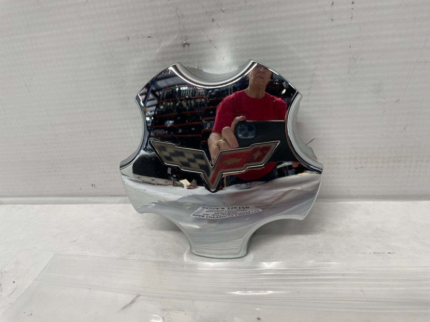 2008 Chevy Corvette Center Wheel Cap OEM - Day's Parts Yard
