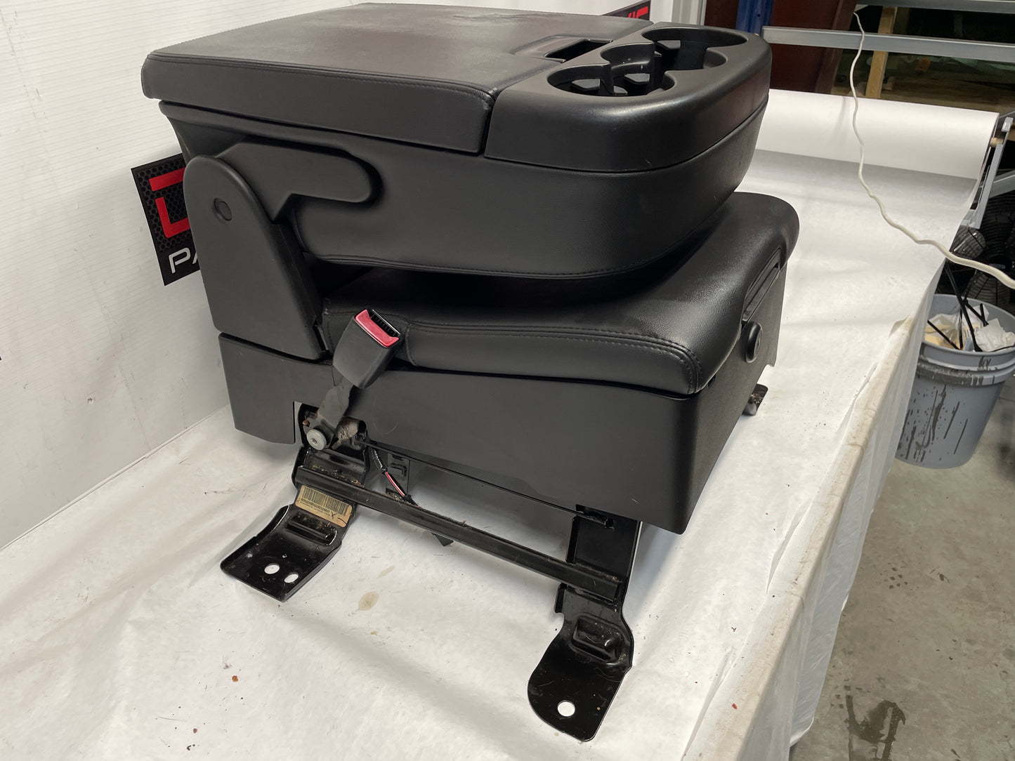 2013 GMC Sierra C1500 SLE Front Center Console Jump Seat OEM - Day's Parts Yard