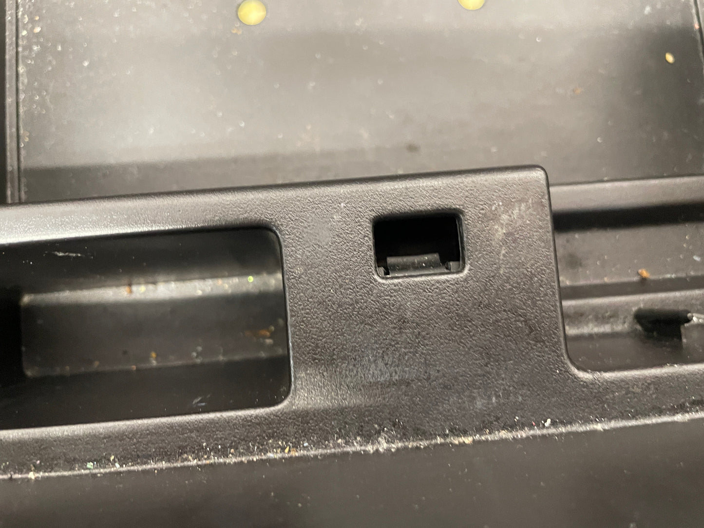 2013 GMC Sierra C1500 SLE Front Center Console Jump Seat OEM - Day's Parts Yard