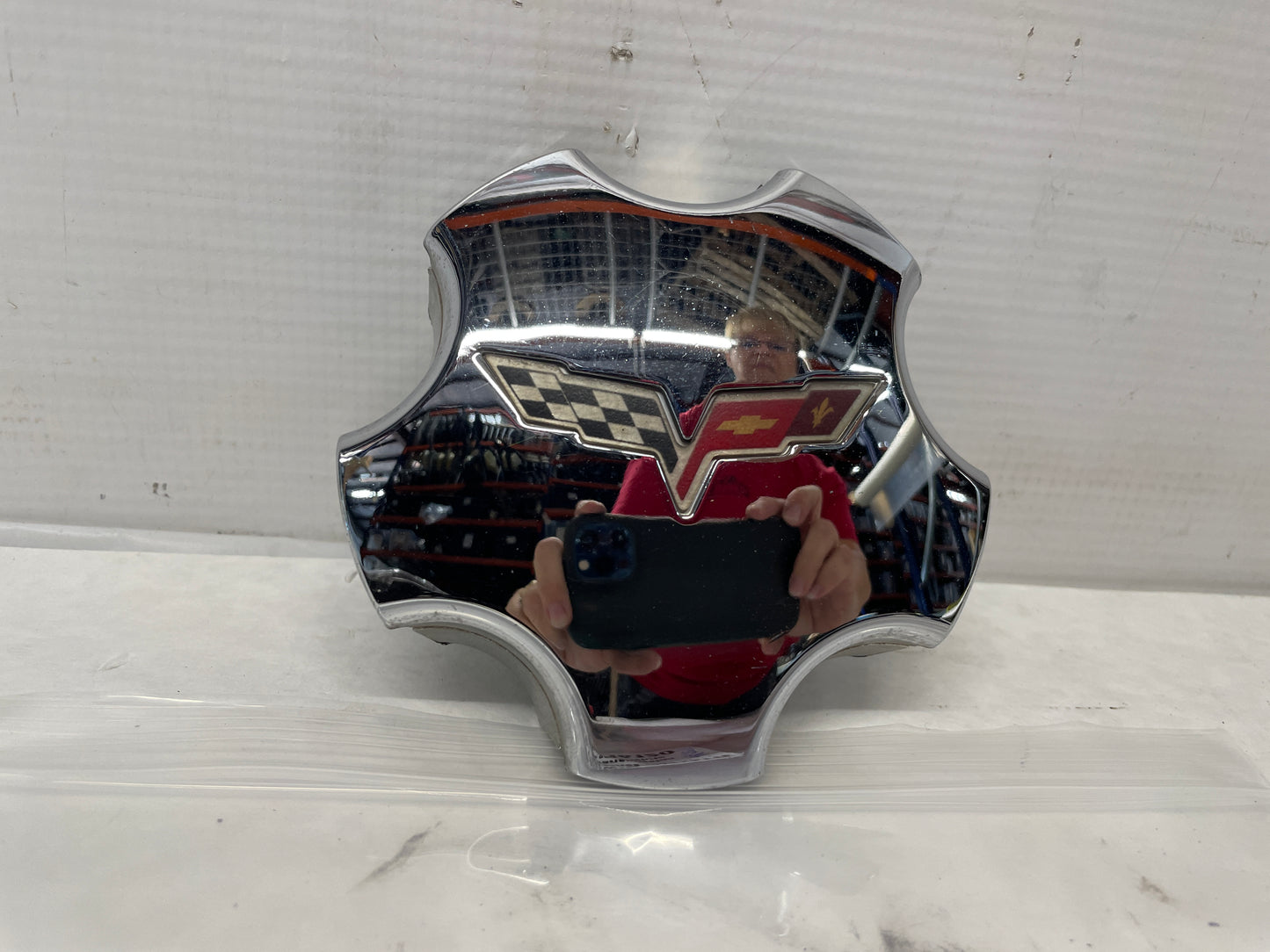 2008 Chevy Corvette Center Wheel Cap OEM - Day's Parts Yard