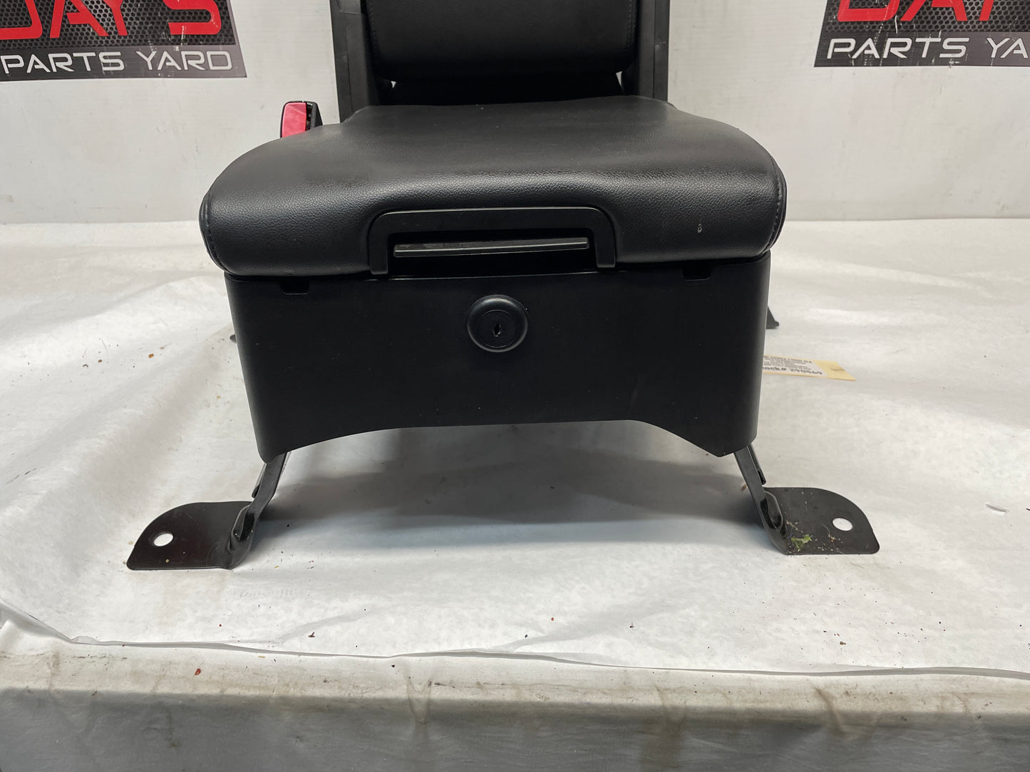 2013 GMC Sierra C1500 SLE Front Center Console Jump Seat OEM - Day's Parts Yard