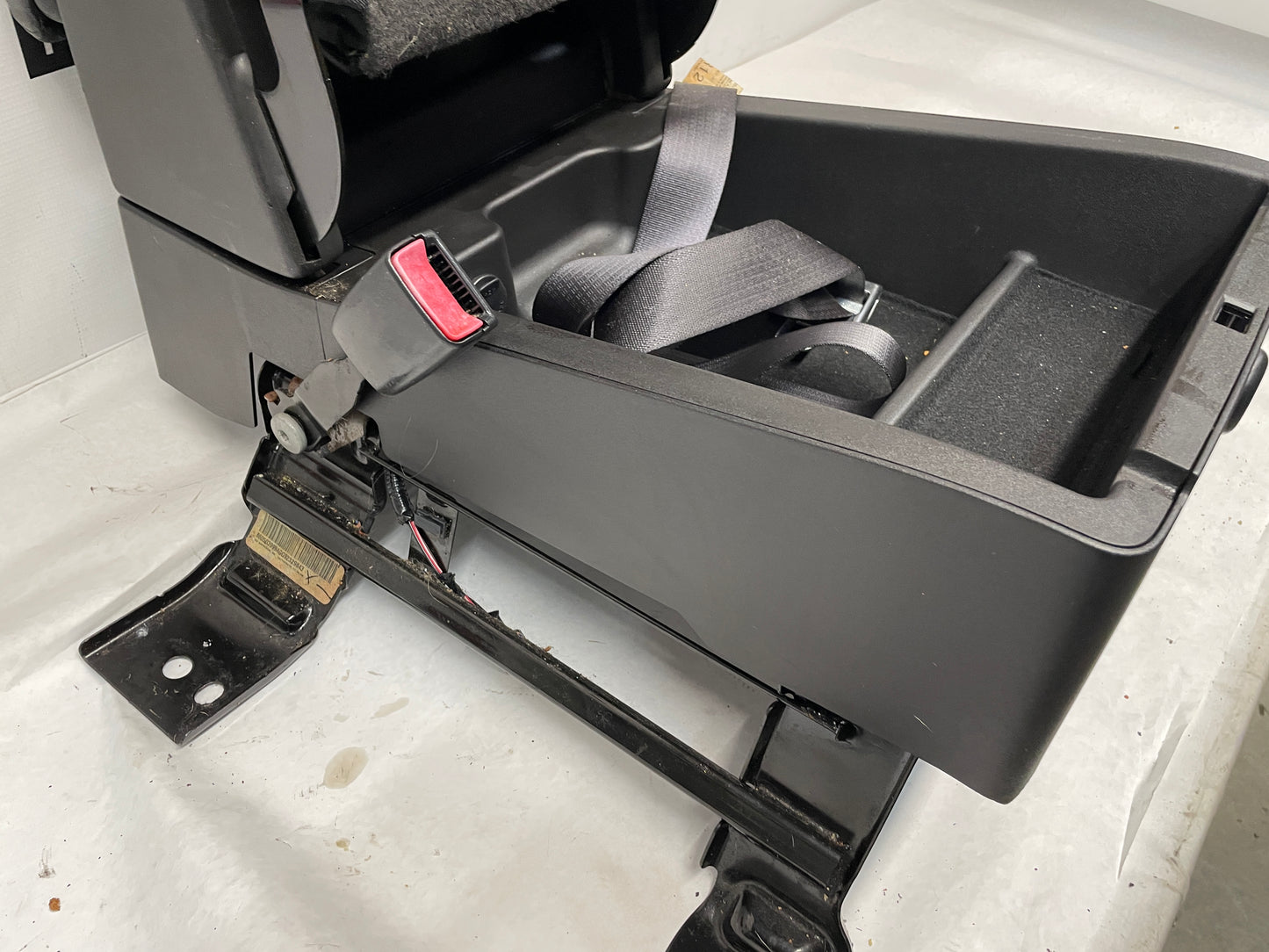 2013 GMC Sierra C1500 SLE Front Center Console Jump Seat OEM - Day's Parts Yard