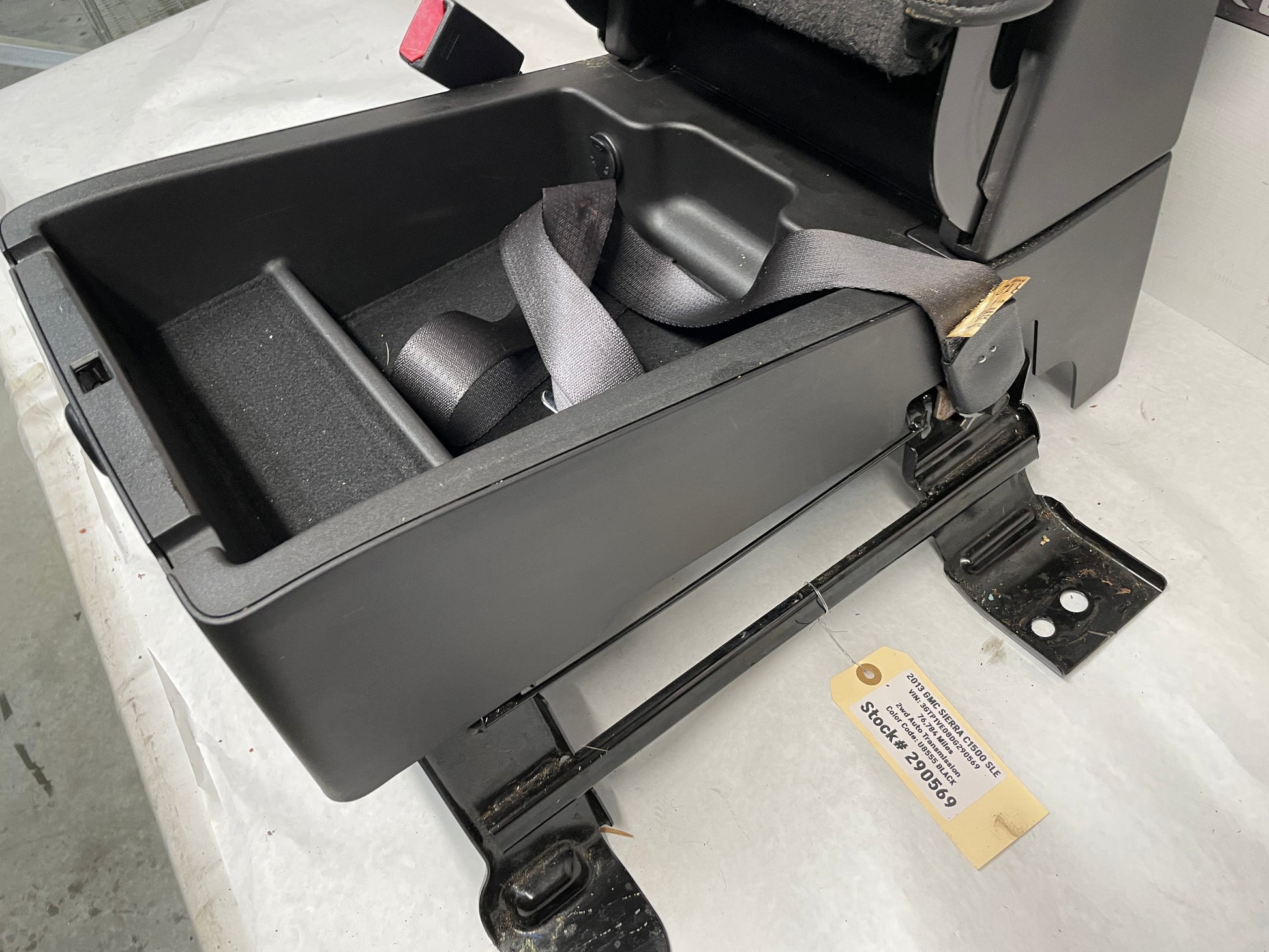 2013 GMC Sierra C1500 SLE Front Center Console Jump Seat OEM - Day's Parts Yard