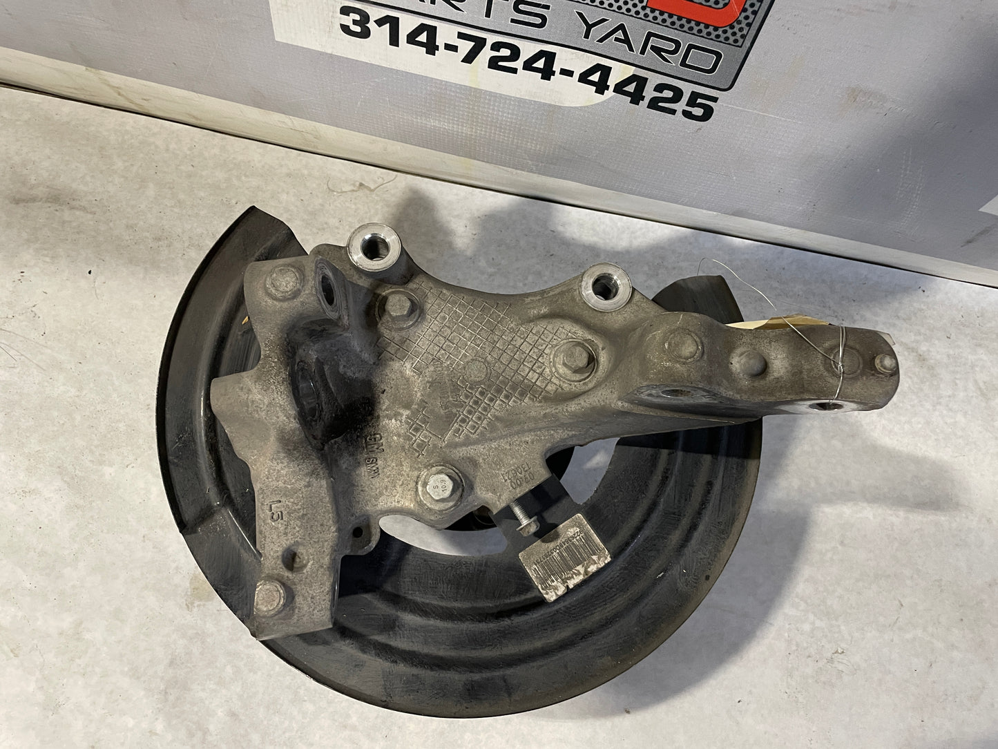 2014 Chevy SS Sedan Front LH Driver Hub Spindle Knuckle Assembly OEM - Day's Parts Yard