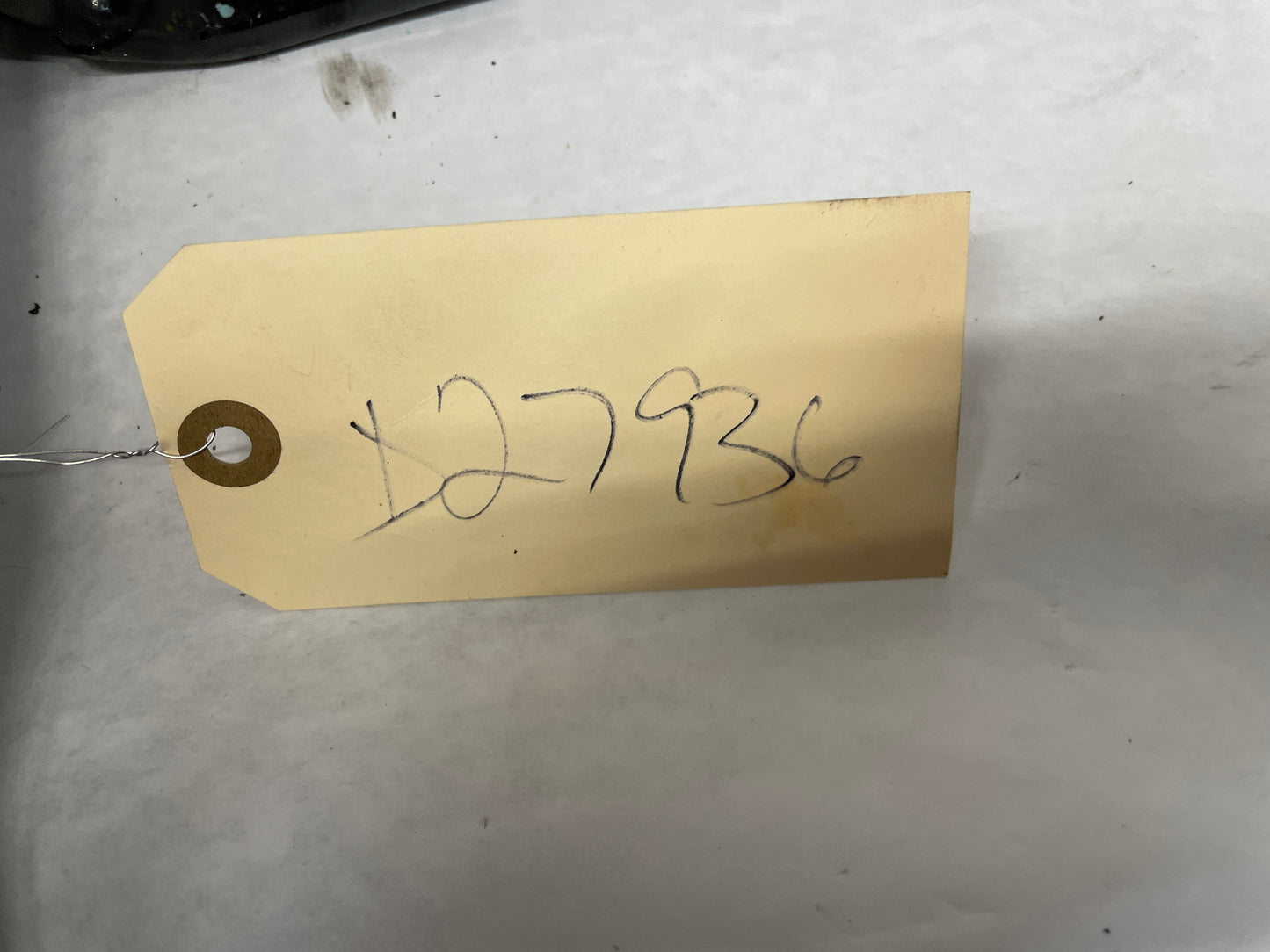 2013 GMC Sierra C1500 SLE Front Center Console Jump Seat OEM - Day's Parts Yard