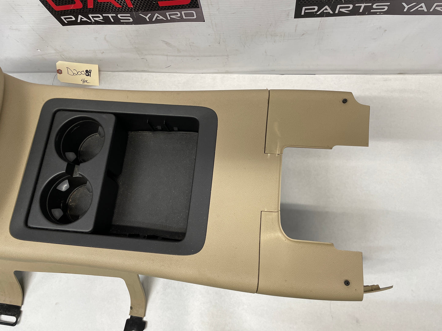 2009 GMC Sierra 2500HD SLT Center Console Arm Rest Cashmere Tan OEM - Day's Parts Yard