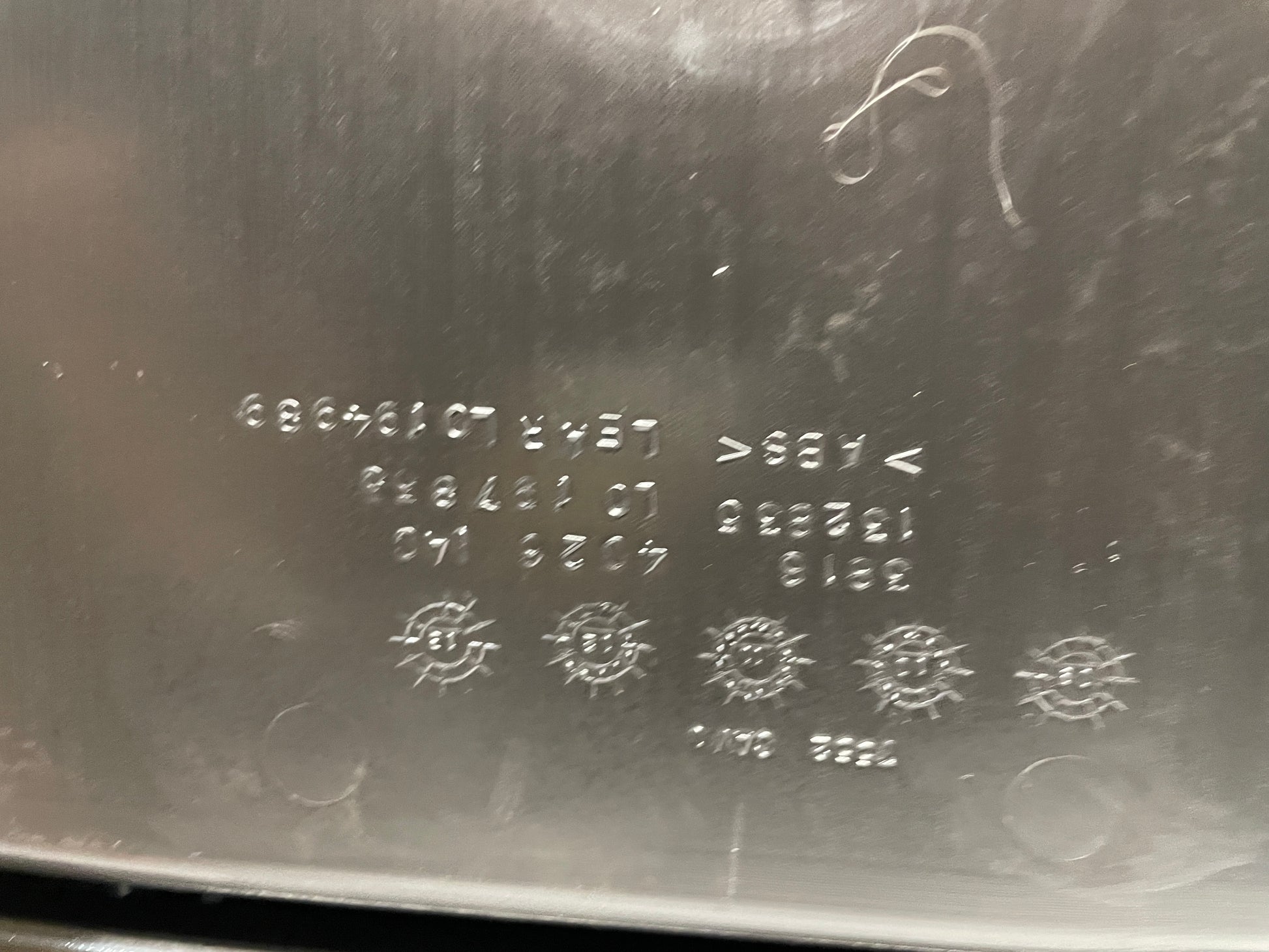 2013 GMC Sierra C1500 SLE Front Center Console Jump Seat OEM - Day's Parts Yard