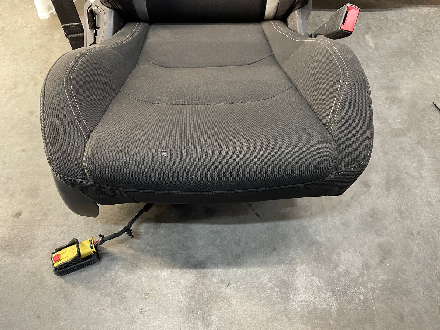 2020 Chevy Camaro SS LZ RH Passenger Cloth Front Seat OEM