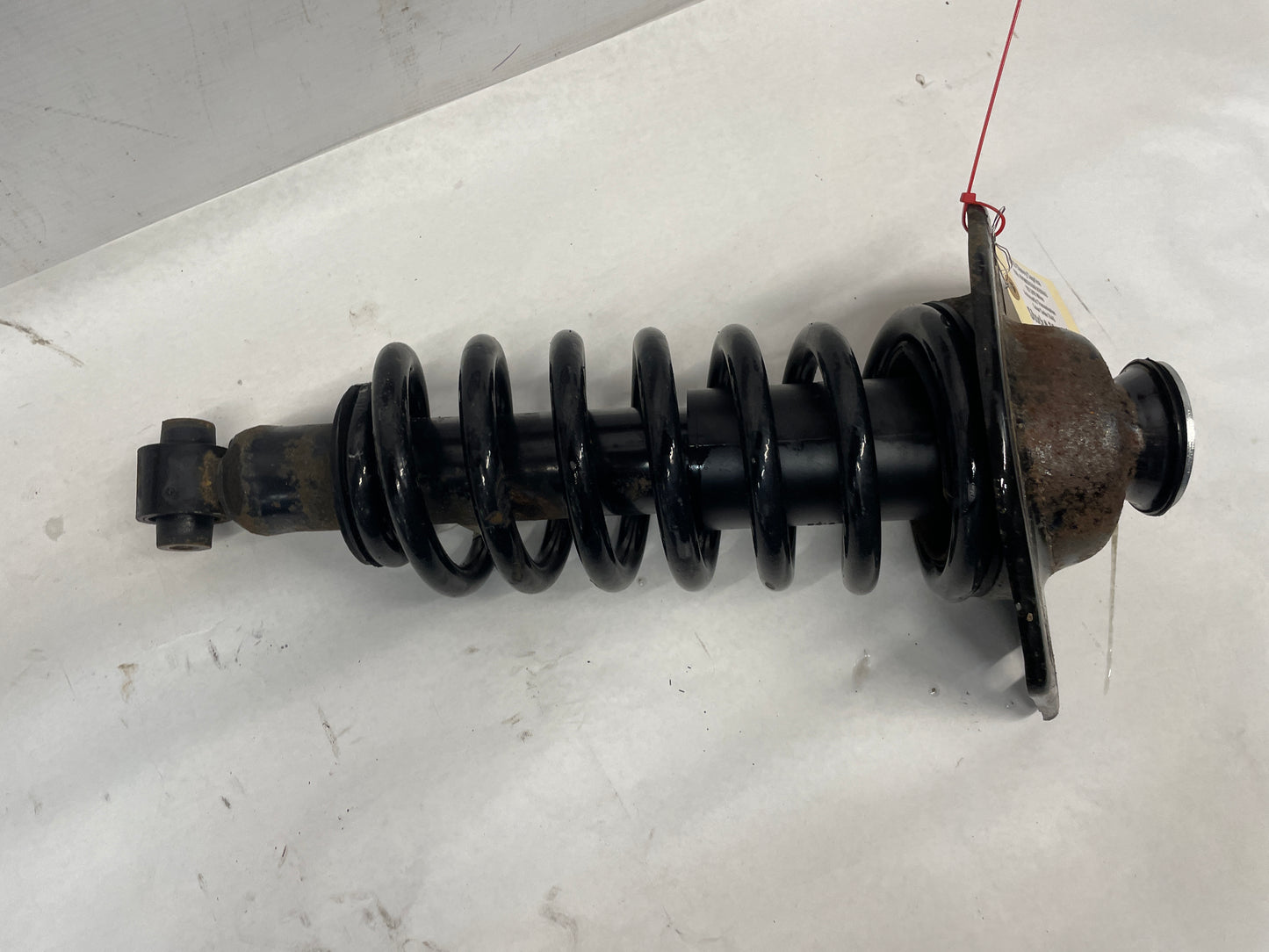 2013 Chevy Caprice RH Passenger Rear Suspension Shock Strut Absorber Assembly OEM - Day's Parts Yard