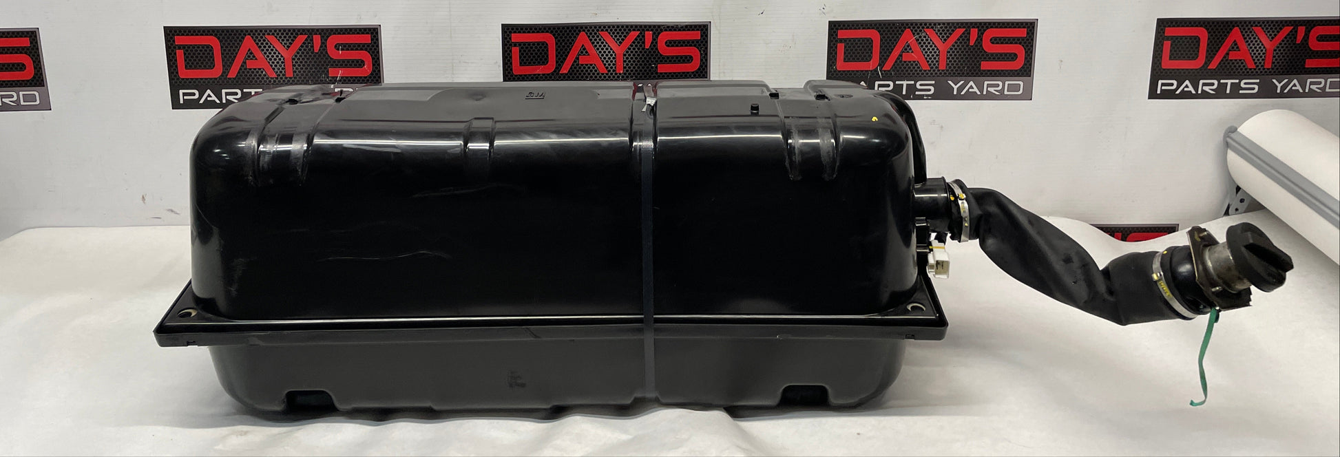 2005 Pontiac GTO Fuel Gas Tank OEM - Day's Parts Yard