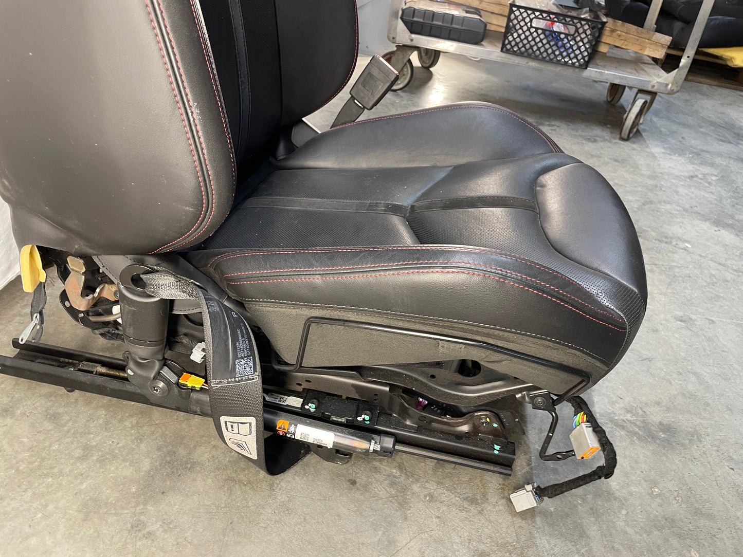 2015 Chevy SS Sedan RH Passenger Front Seat Black Leather Alcantara Suede OEM