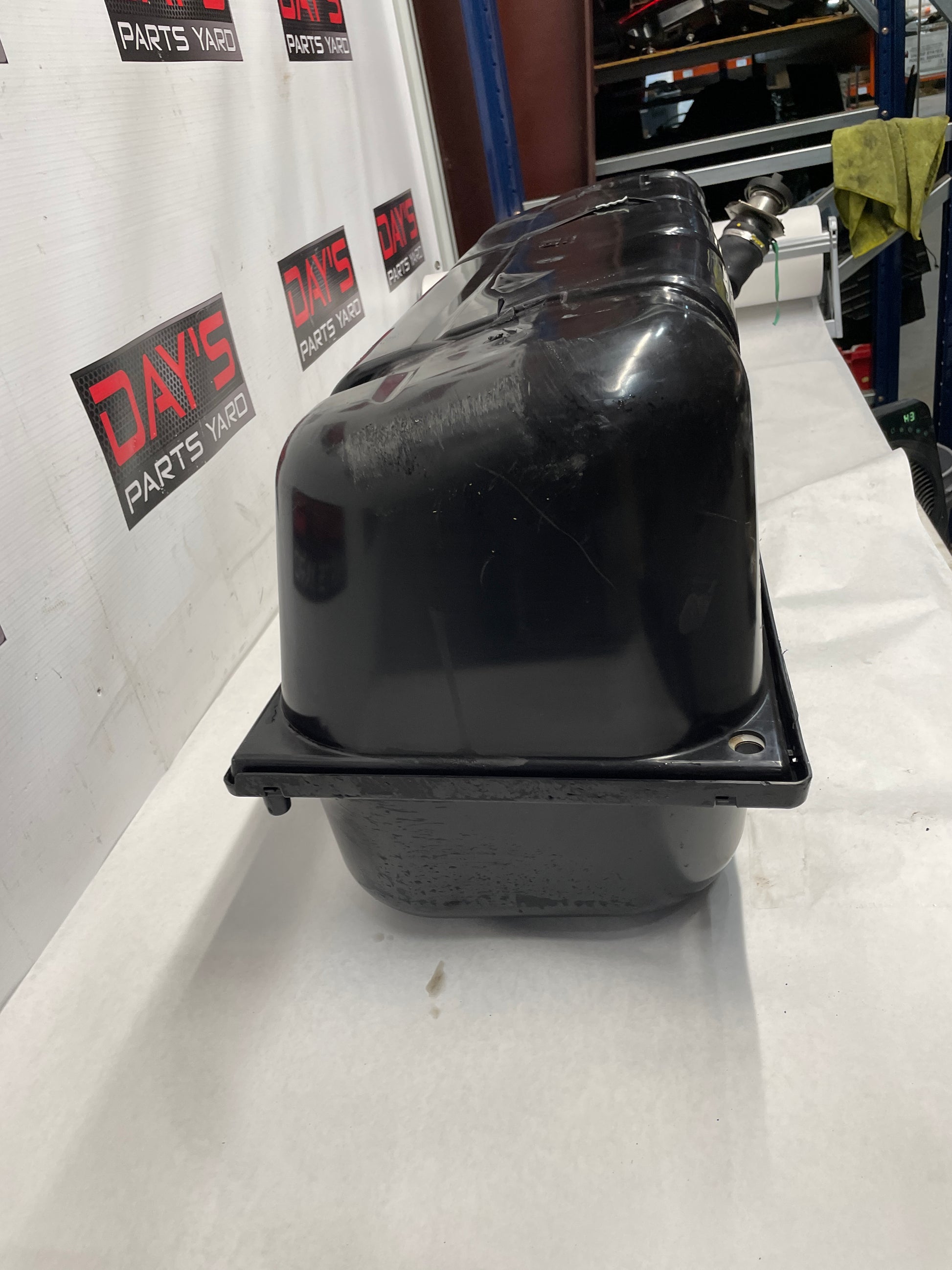 2005 Pontiac GTO Fuel Gas Tank OEM - Day's Parts Yard