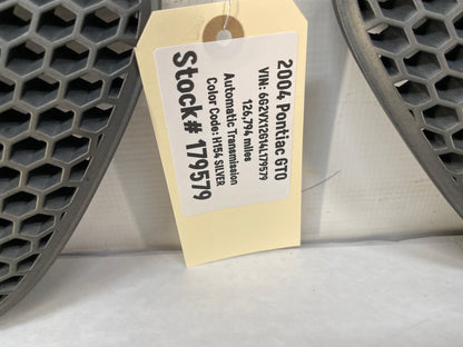 2004 Pontiac GTO RH & LH Front Bumper Upper Kidney Grilles OEM