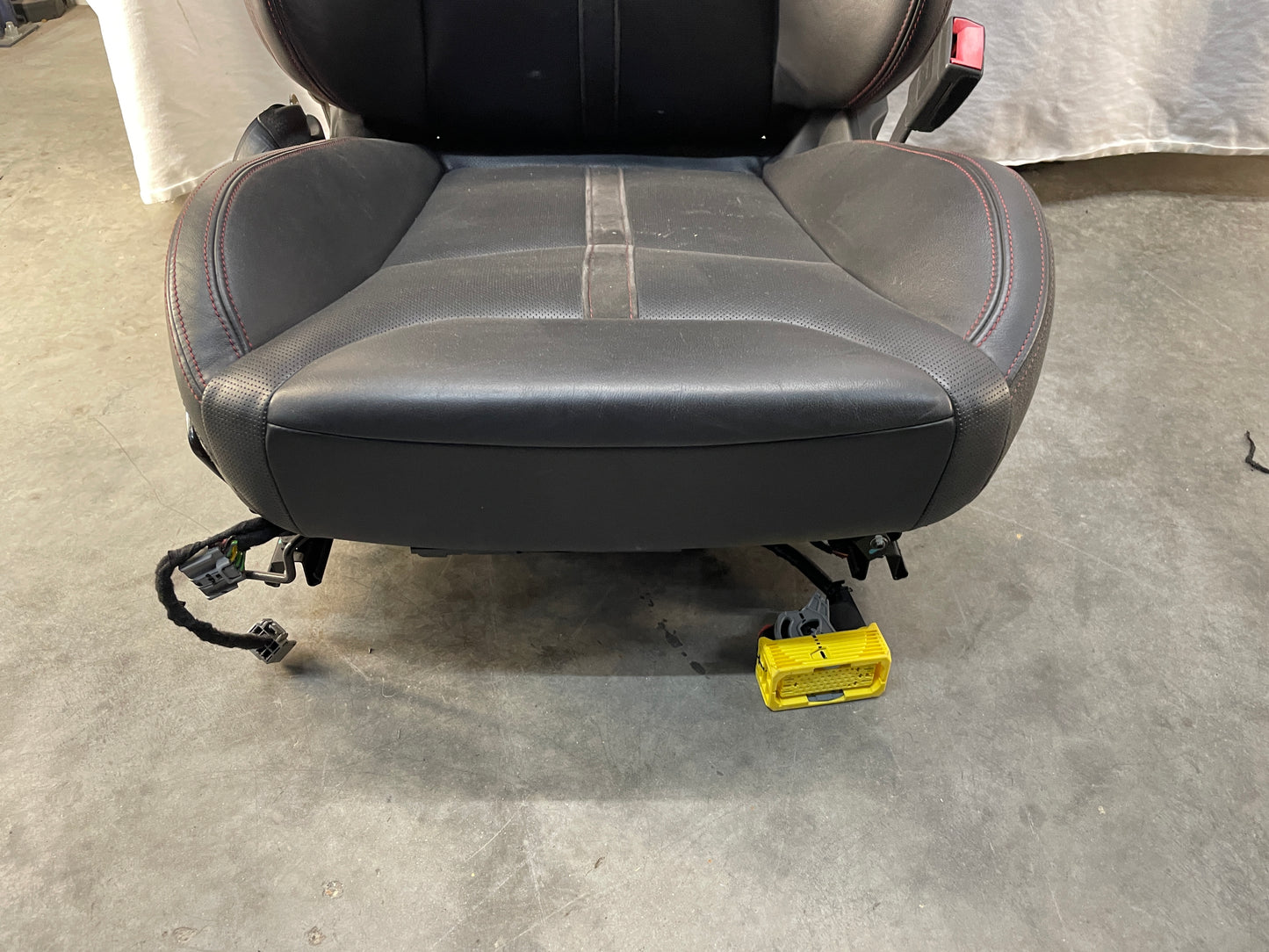 2015 Chevy SS Sedan RH Passenger Front Seat Black Leather Alcantara Suede OEM