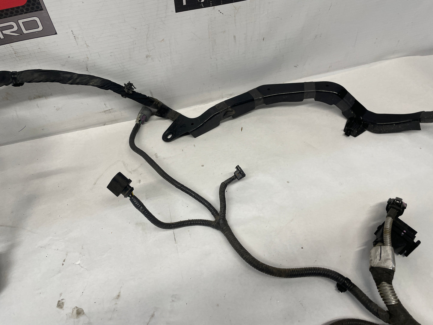 2013 Chevy Caprice Engine Bay Fire Wall Wire Forward Lamp Wiring Harness OEM - Day's Parts Yard
