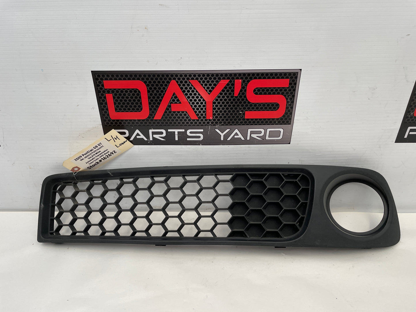 2009 Pontiac G8 GT LH Driver Bumper Lower Grille OEM - Day's Parts Yard