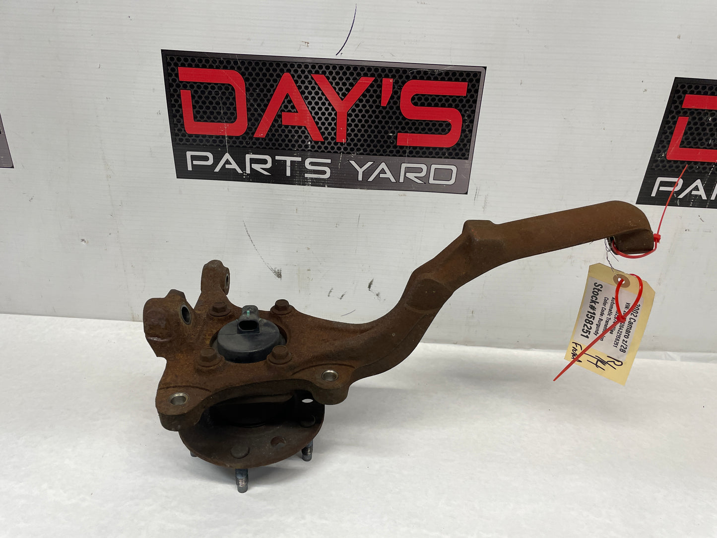 2002 Chevy Camaro Z28 RH Passenger Front Suspension Spindle Knuckle Hub OEM - Day's Parts Yard