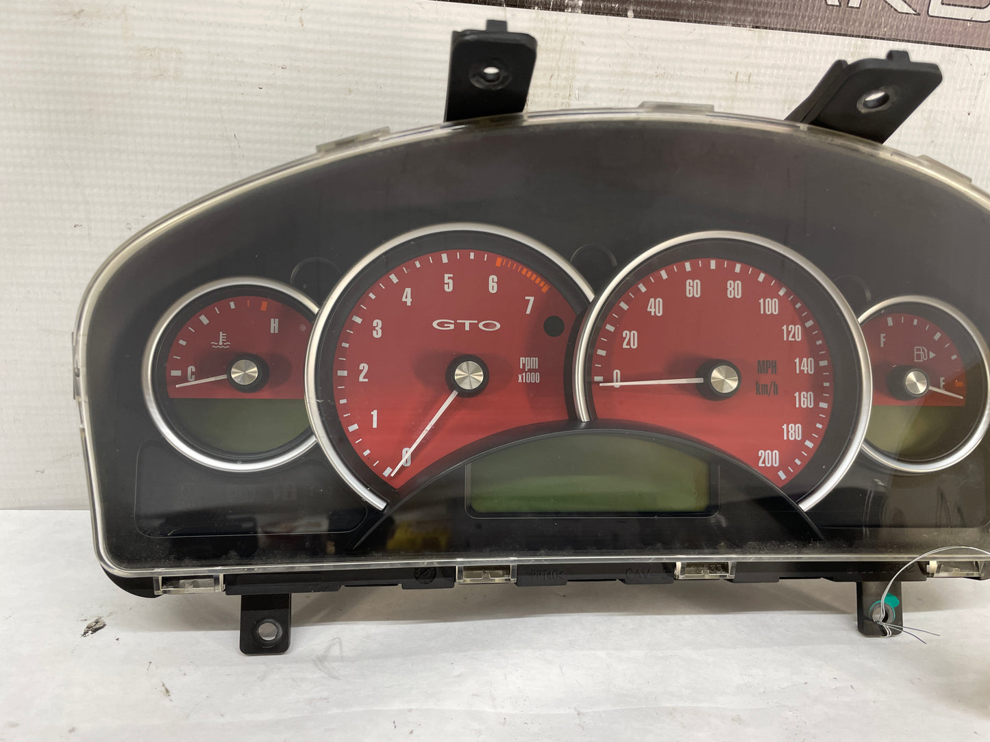 2004 Pontiac GTO Red Instrument Gauge Cluster Speedometer OEM