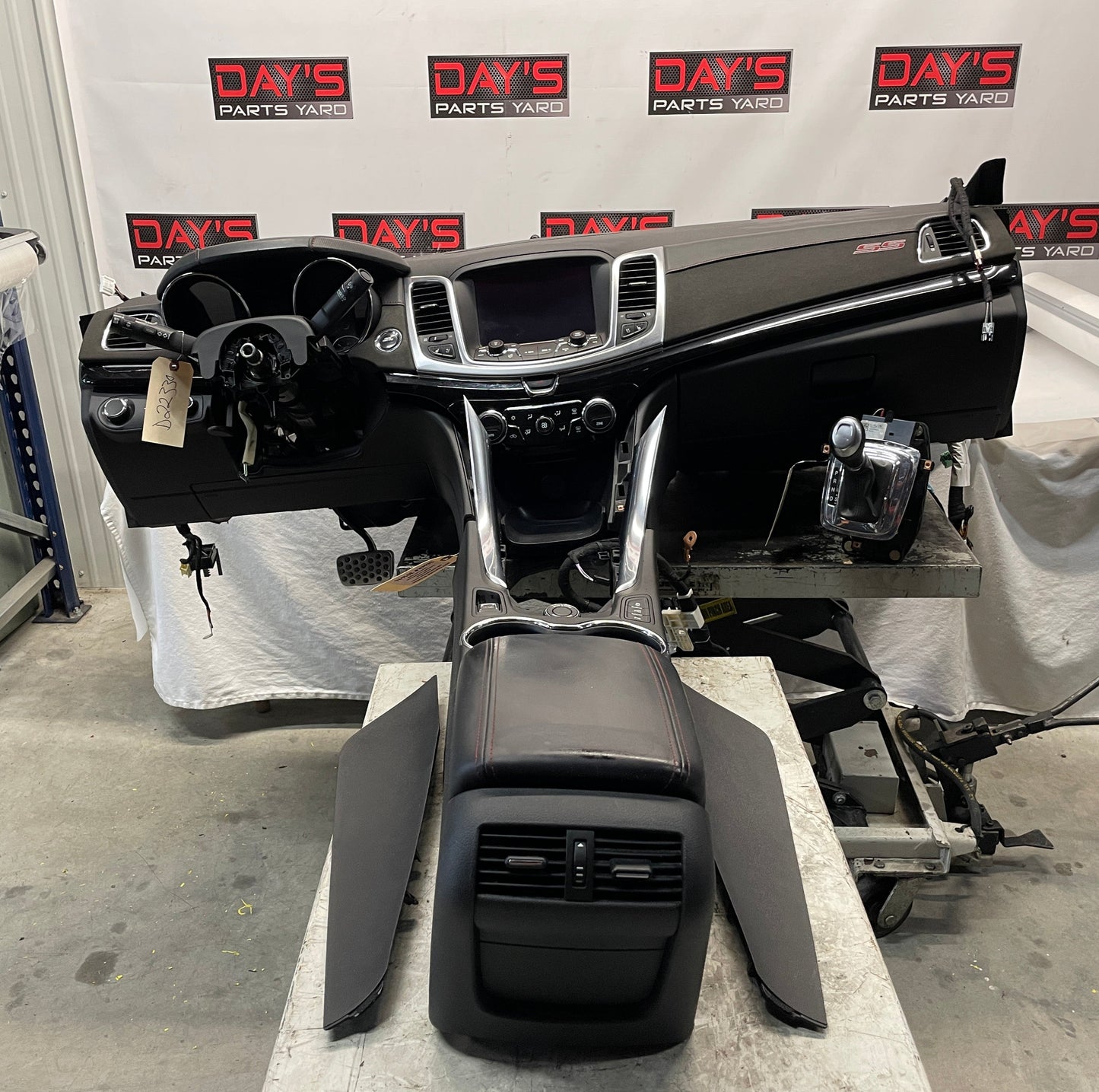 2017 Chevy SS Sedan Complete Dash w/ Center Console & Shifter OEM