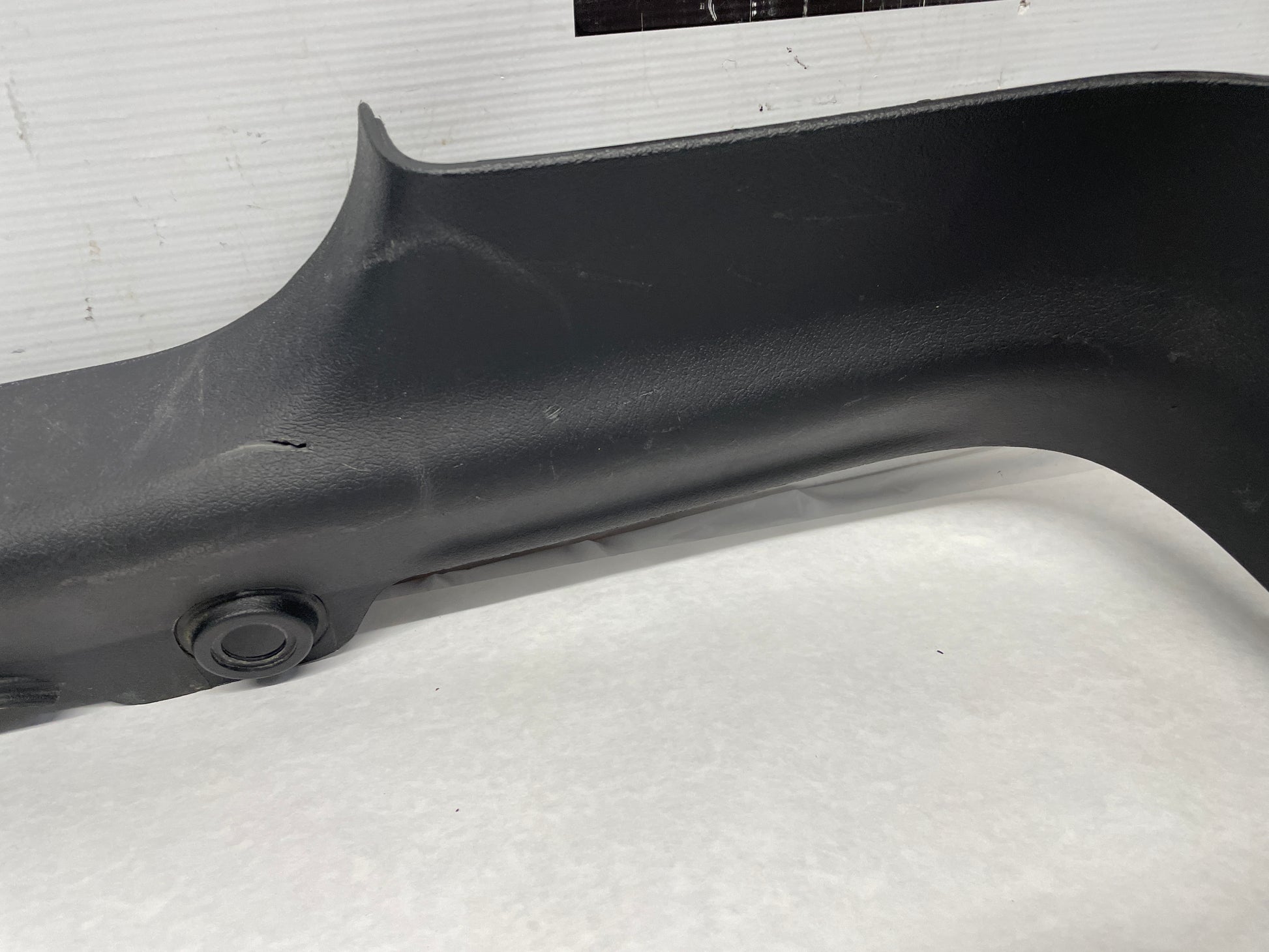 2006 Pontiac GTO RH Passenger Interior Sill Carpet Retainer Trim Cover Panel OEM - Day's Parts Yard