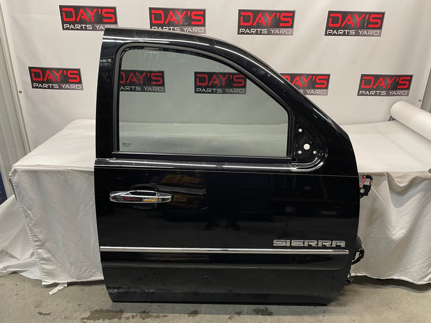 2013 GMC Sierra C1500 SLE RH Passenger Front Exterior Door Black OEM - Day's Parts Yard