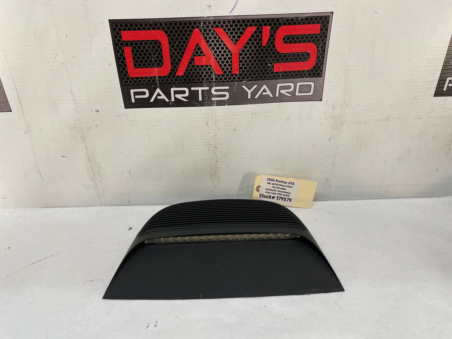 2004 Pontiac GTO 3rd Third Brake Taillight Light Lamp High Mount OEM