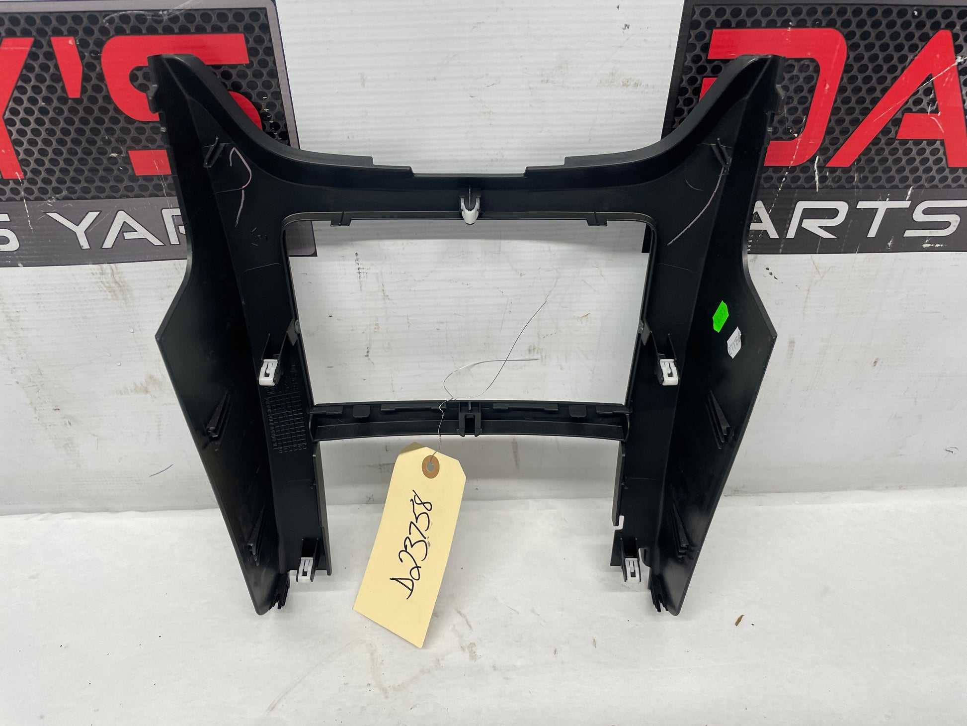 2013 Chevy Caprice Radio Stereo Center Dash Trim Bezel Molding OEM - Day's Parts Yard