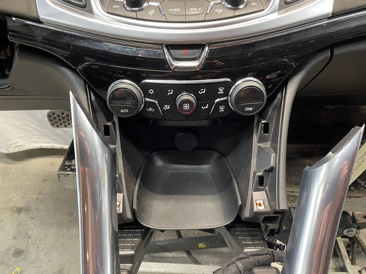 2017 Chevy SS Sedan Complete Dash w/ Center Console & Shifter OEM