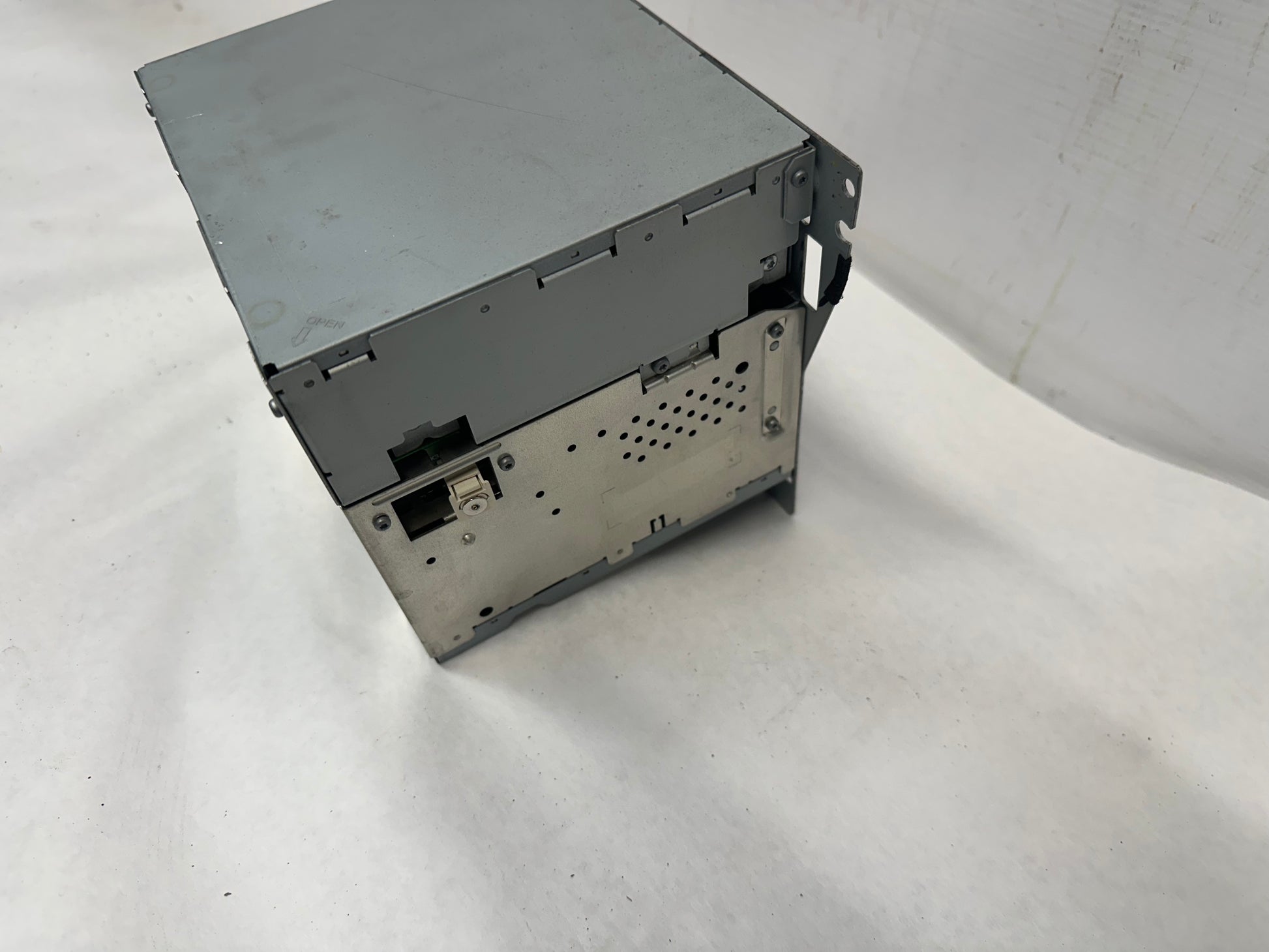 2009 Pontiac G8 GT Radio Stereo Receiver Control Head Unit OEM - Day's Parts Yard