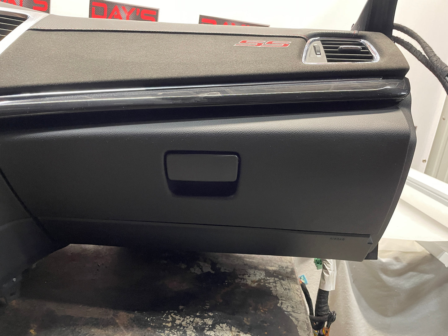 2017 Chevy SS Sedan Complete Dash w/ Center Console & Shifter OEM