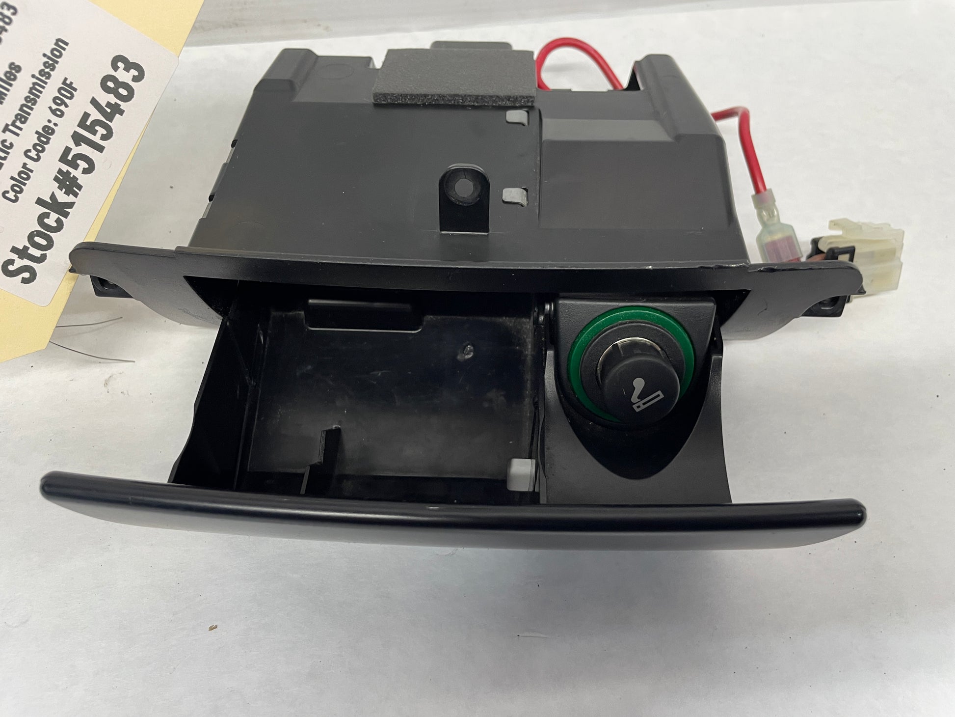 2006 Pontiac GTO Radio Ashtray Compartment Smokers Package OEM - Day's Parts Yard