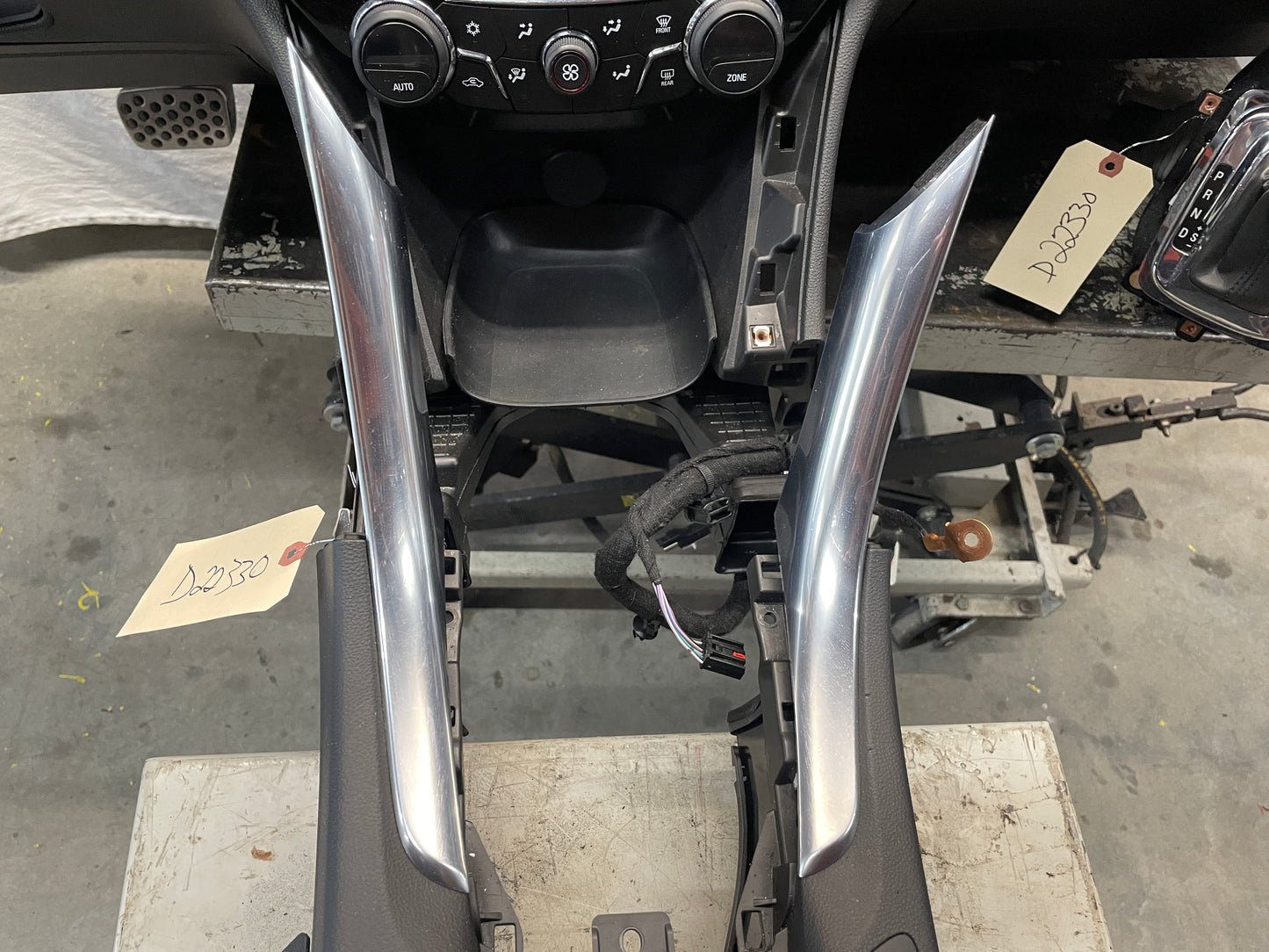 2017 Chevy SS Sedan Complete Dash w/ Center Console & Shifter OEM