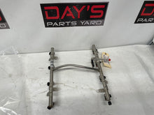 2008 Chevy Corvette Fuel Injection Rail w/ Injectors OEM - Day's Parts Yard