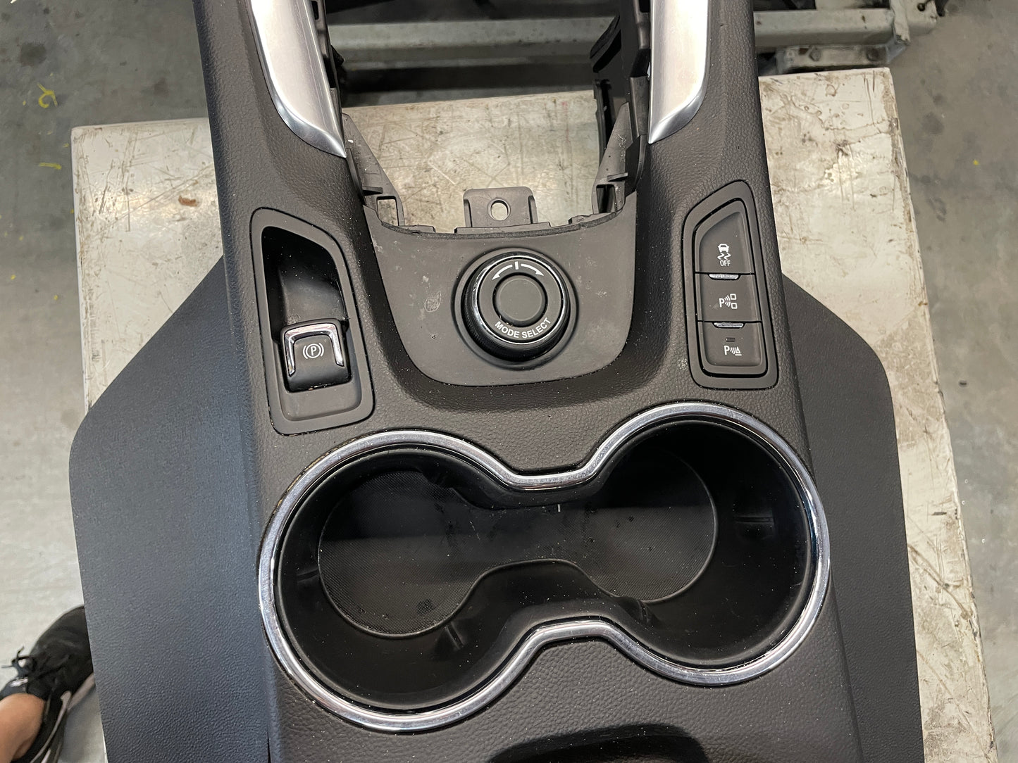 2017 Chevy SS Sedan Complete Dash w/ Center Console & Shifter OEM