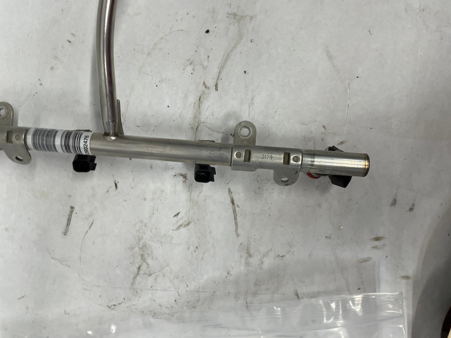 2008 Chevy Corvette Fuel Injection Rail w/ Injectors OEM - Day's Parts Yard